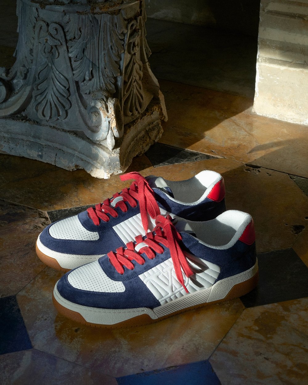 Valentino_Hero_Fireflies_SS26_M_04