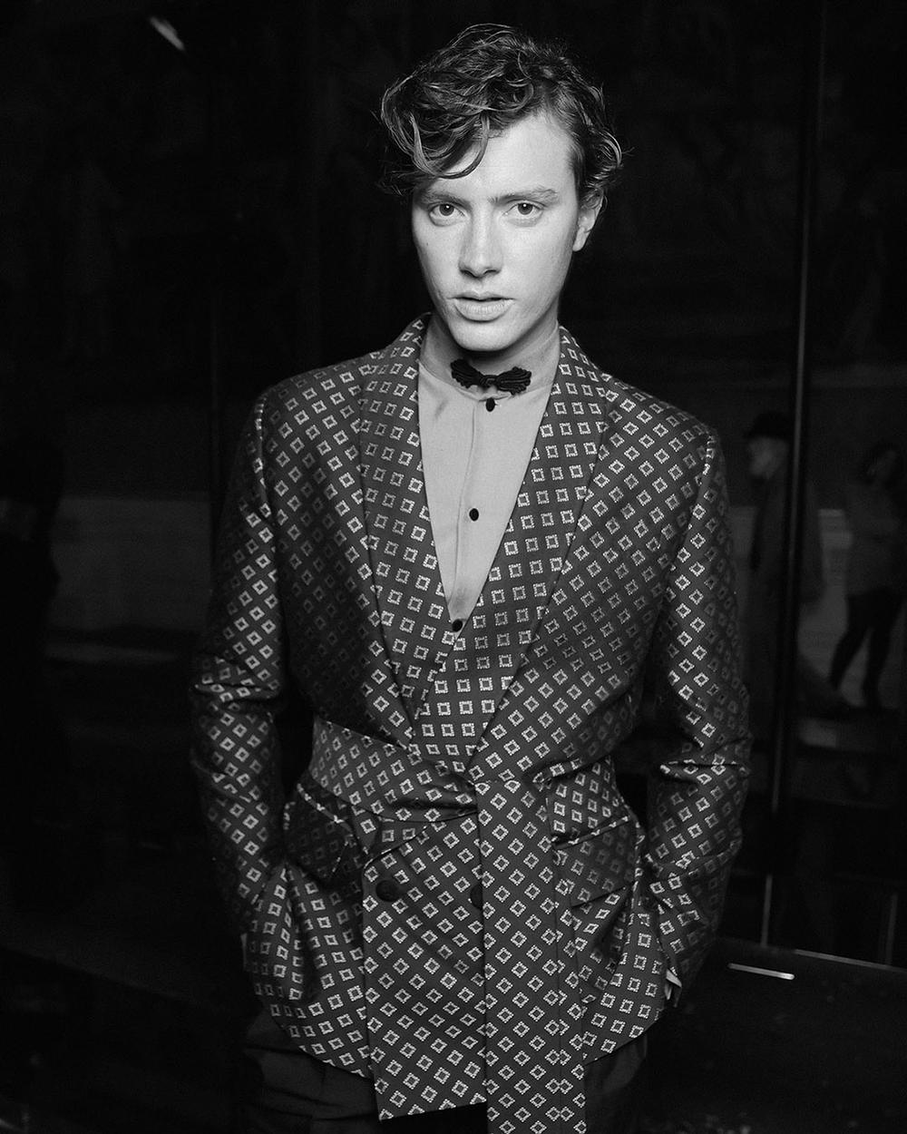 25_Valentino_Interferenze_PAP_FW2627_FrontRow