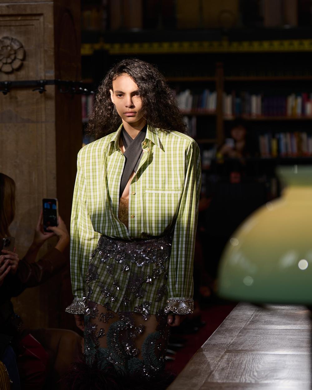 06_Valentino_SS27_Atmosphere