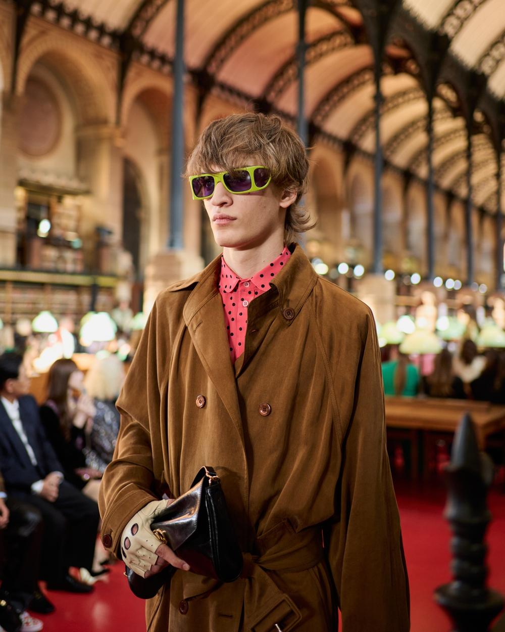 15_Valentino_SS27_Atmosphere