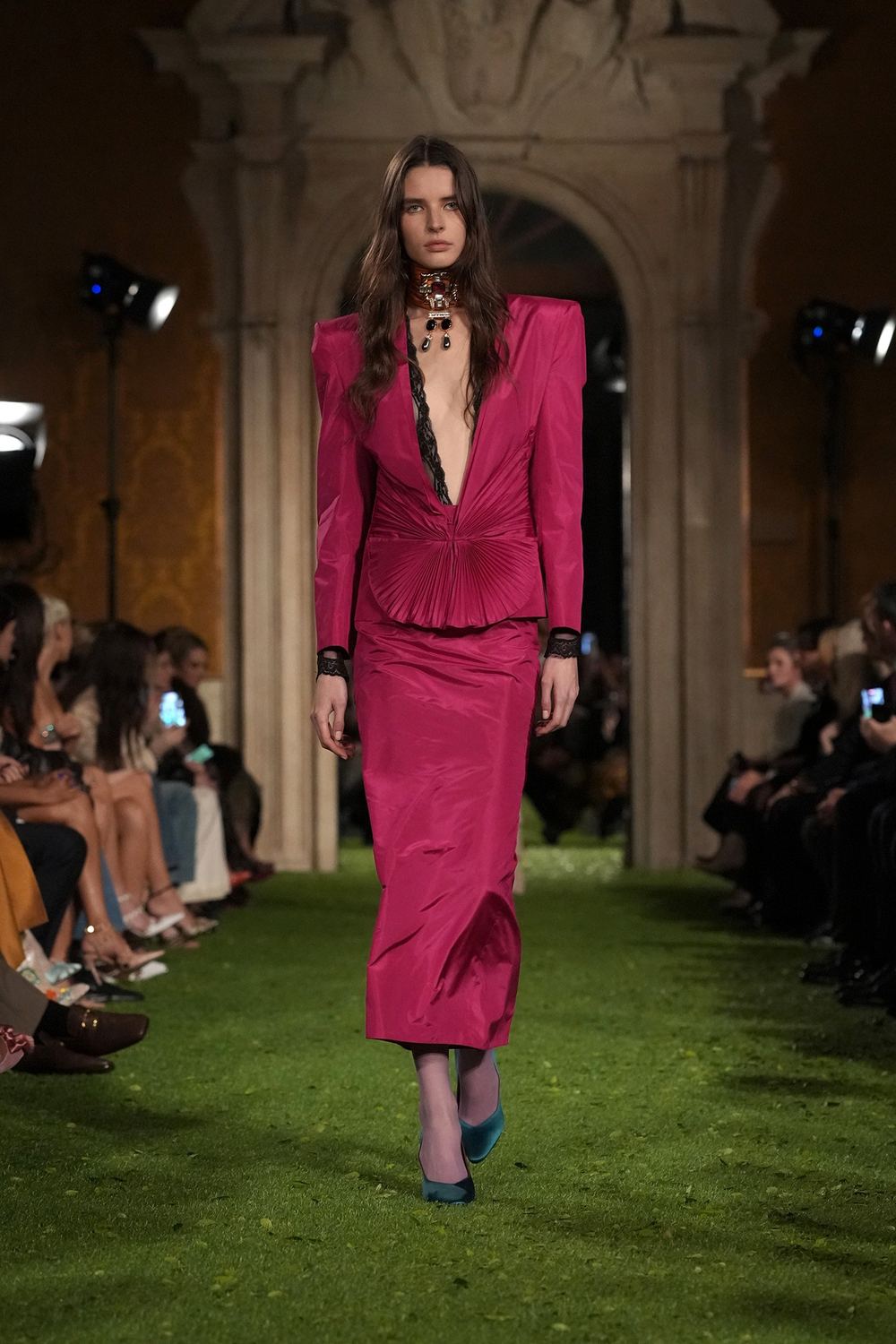 002_VALENTINO_FW2627