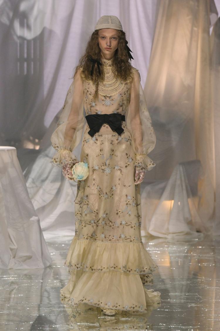067 PAP SS25 VALENTINO?format=auto&quality=auto medium
