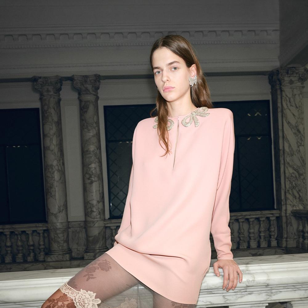 HP_PreFall2026_Valentino_1x1_Right_W