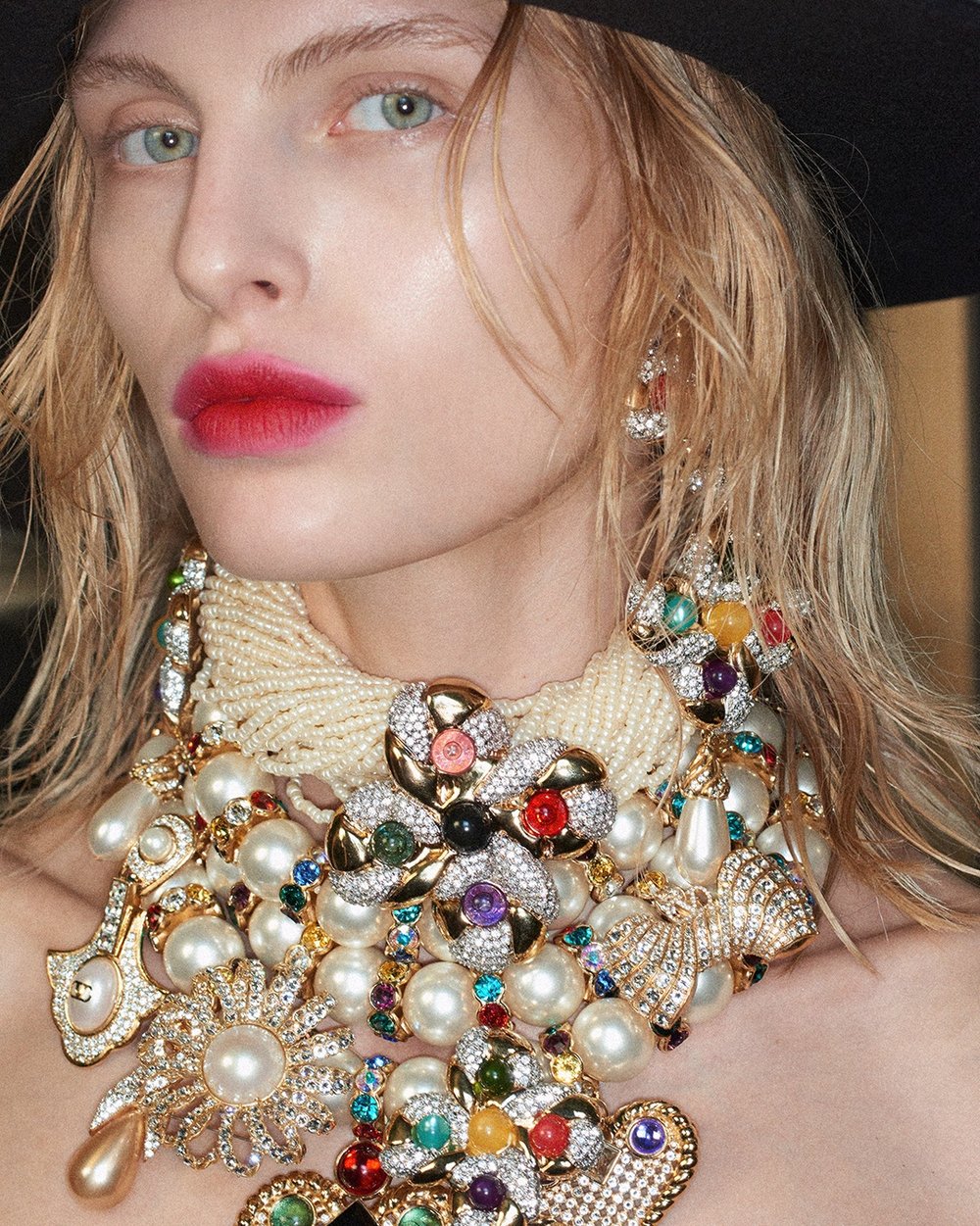 03_Valentino_PAP_SS27_Antibiblioteca_beauty