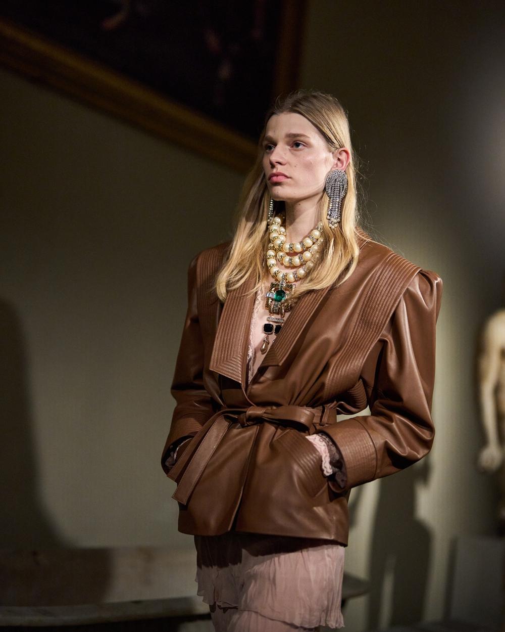 26_Atmosphere_Valentino_PAP_FW2627