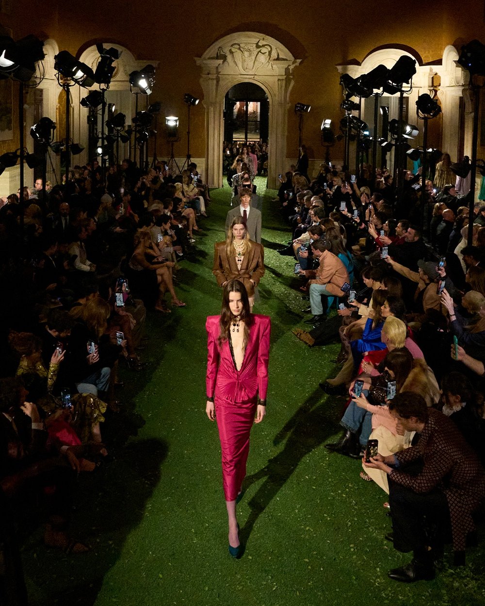 FashionShows_PAP_FW2627_Interferenze
