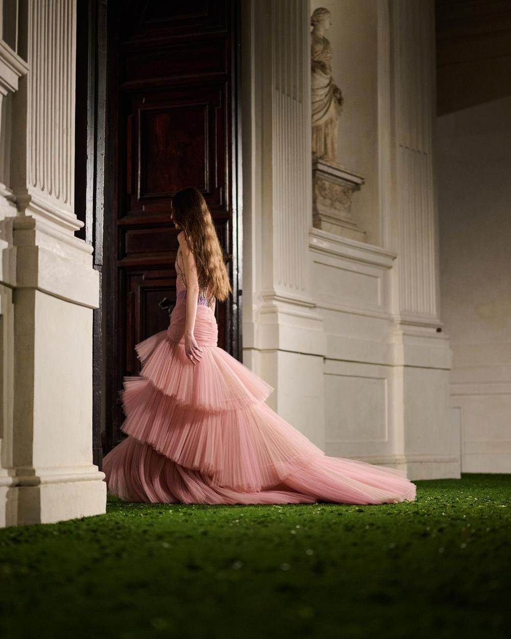 01_Atmosphere_Valentino_PAP_FW2627