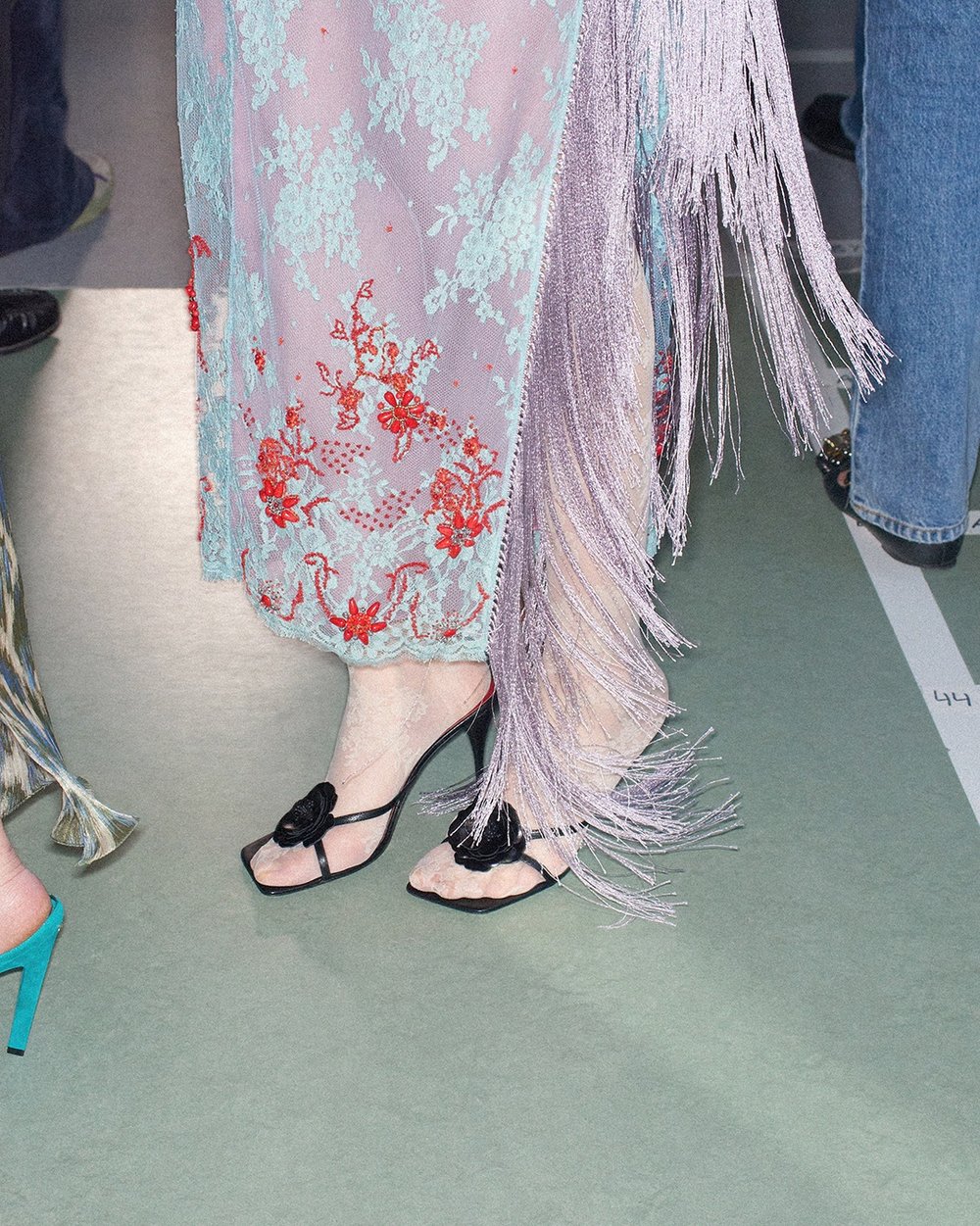 02_Valentino_PAP_SS27_Antibiblioteca_backstage
