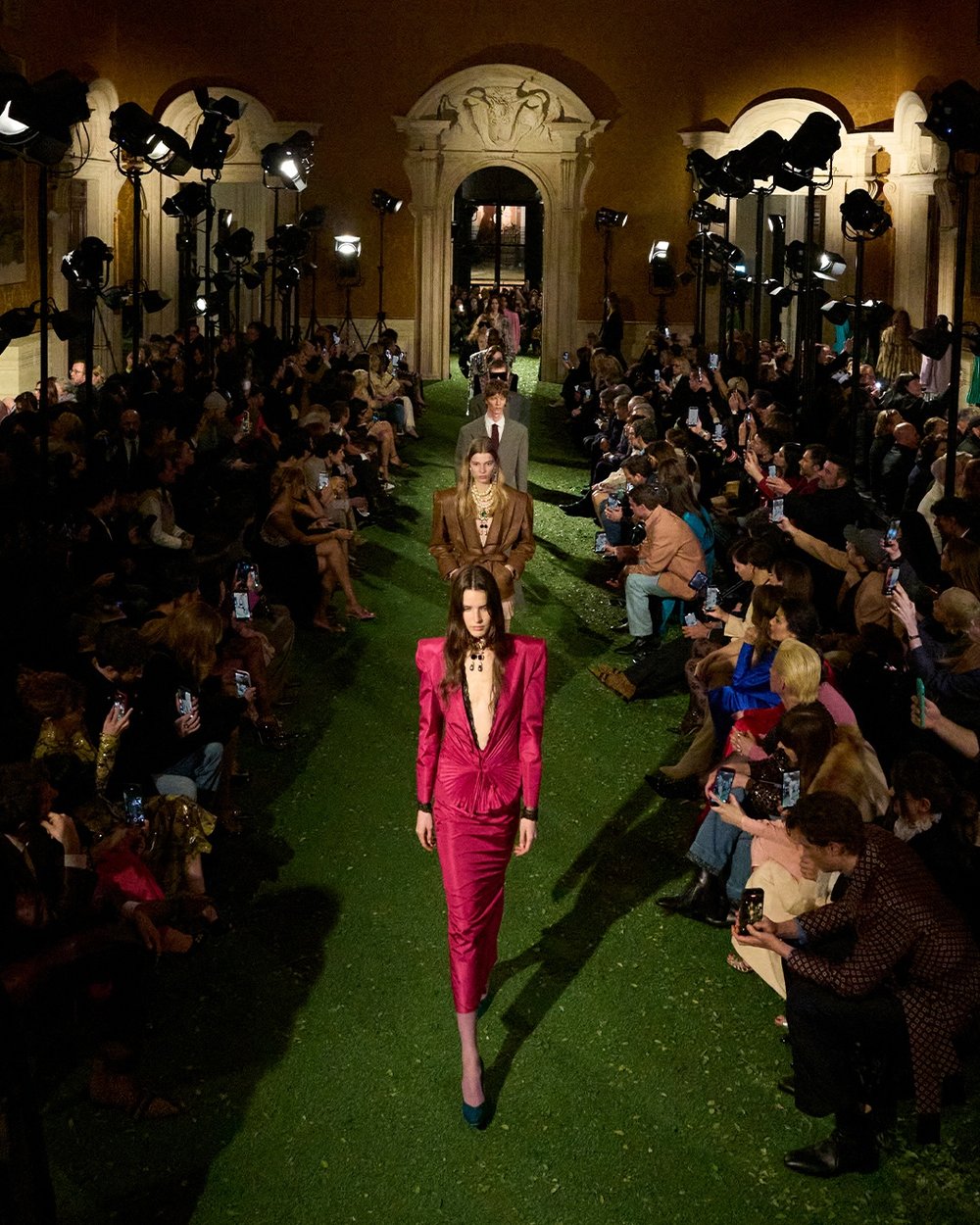 Cross_Valentino_PAP_FW2627_Interferenze_WatchTheShow
