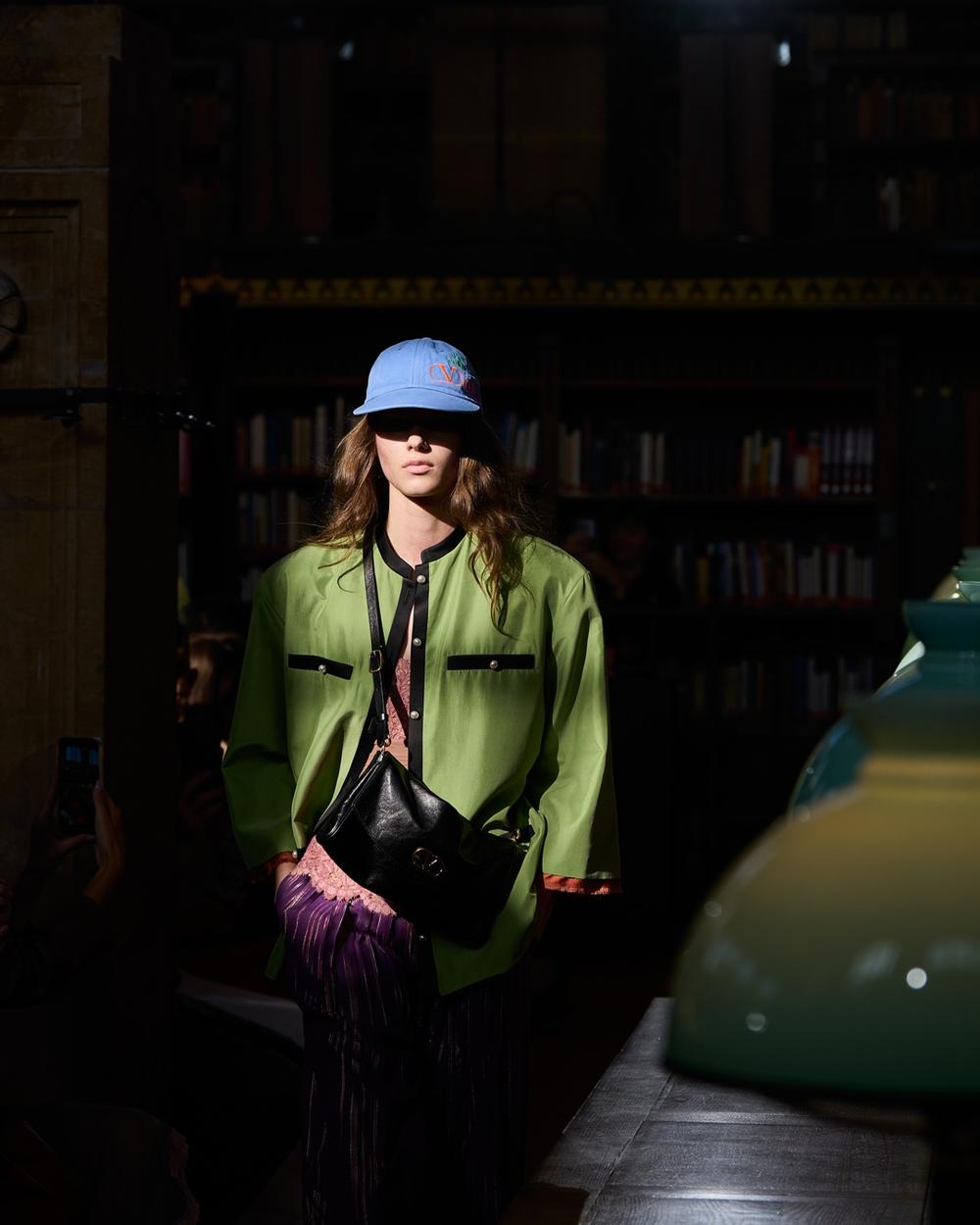 04_Valentino_SS27_Atmosphere