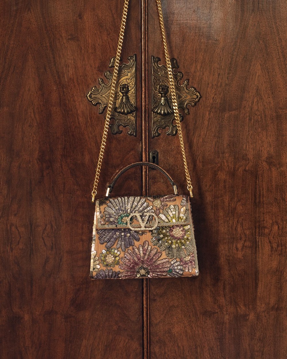 02_Valentino_Sama_2026_4x5_2