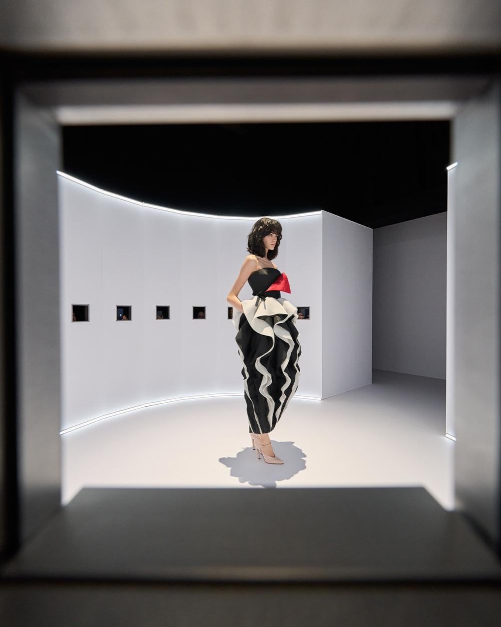 25_Atmosphere_Valentino_HC2026