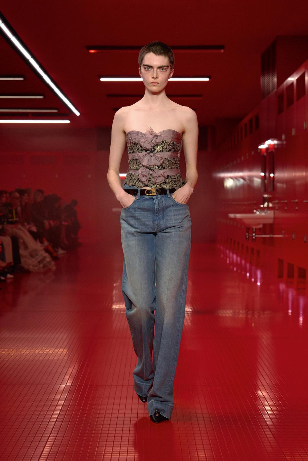 008_VALENTINO_FW2526