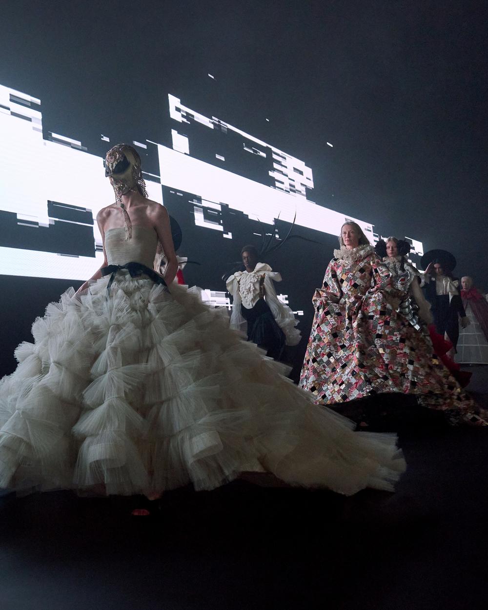 FashionShows_HC_ValentinoVertigeneux_2025