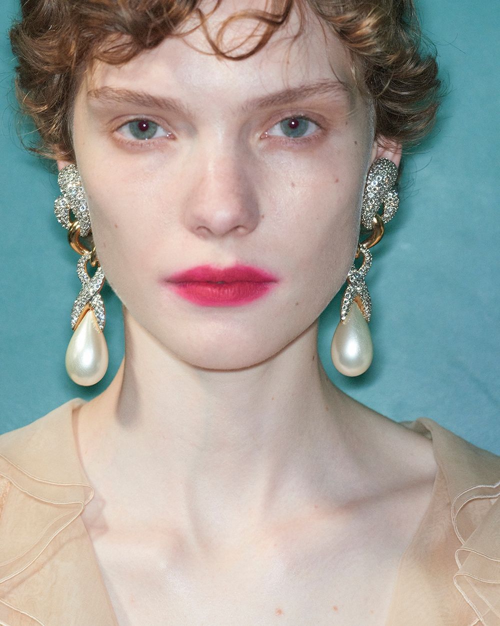 01_Valentino_PAP_SS27_Antibiblioteca_beauty