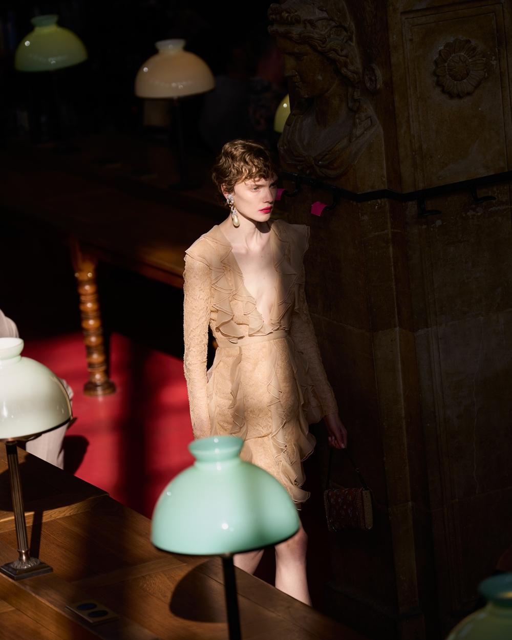 02_Valentino_SS27_Atmosphere