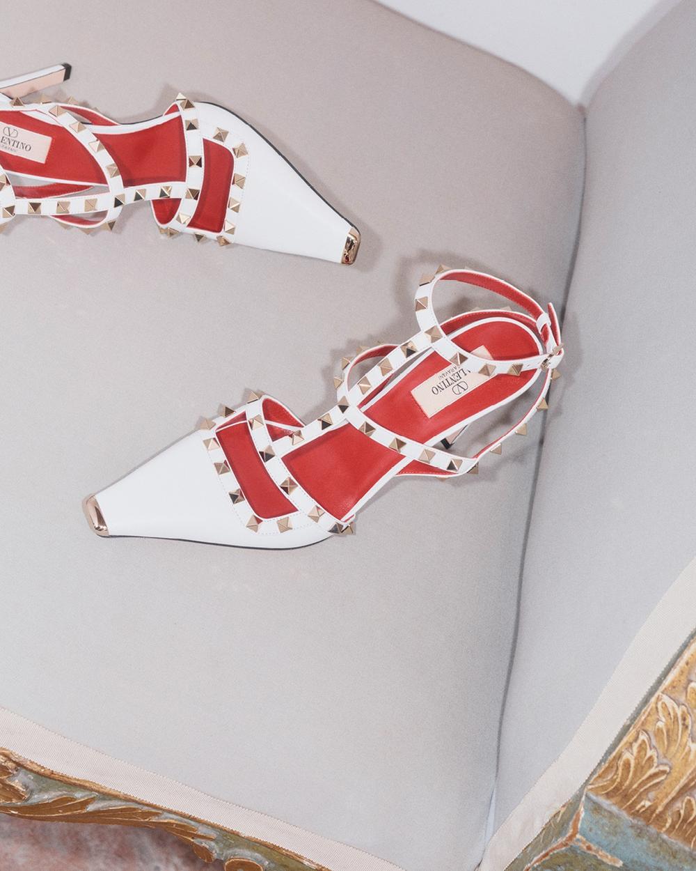 01_ValentinoGaravani_PreFall2026_RockstudShoes