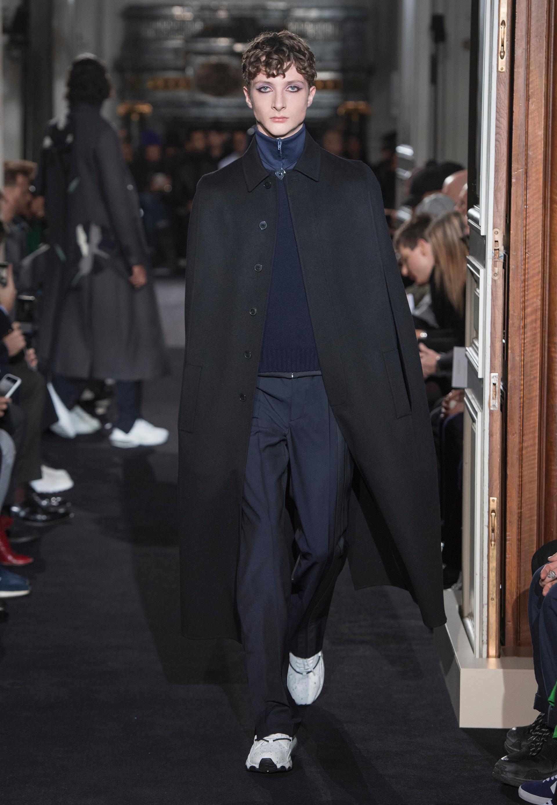 Valentino 2018-2019秋冬メンズファッションショー | Valentino
