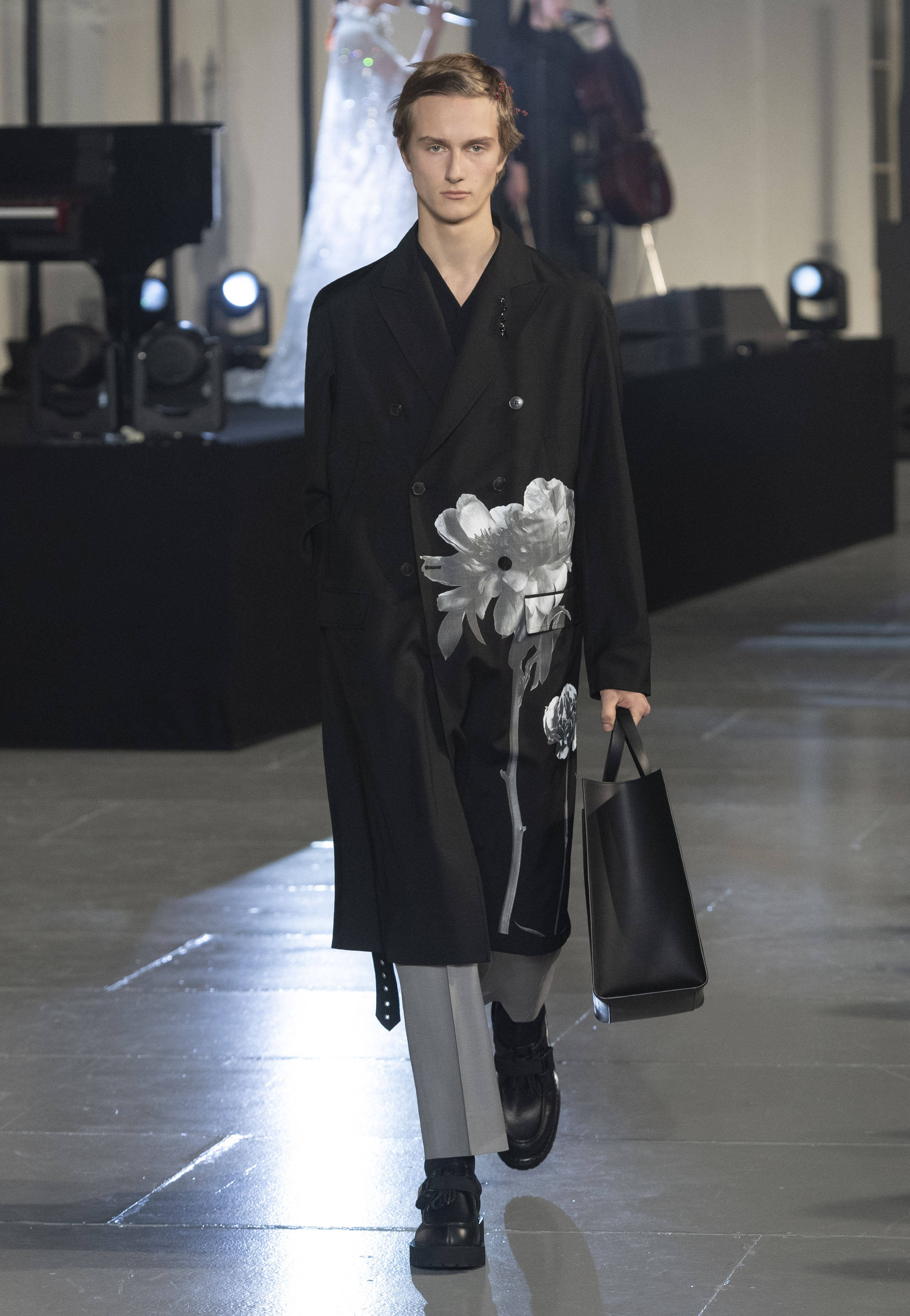 Valentino - Fall/Winter 2020-21 Men's Collection - Look 1