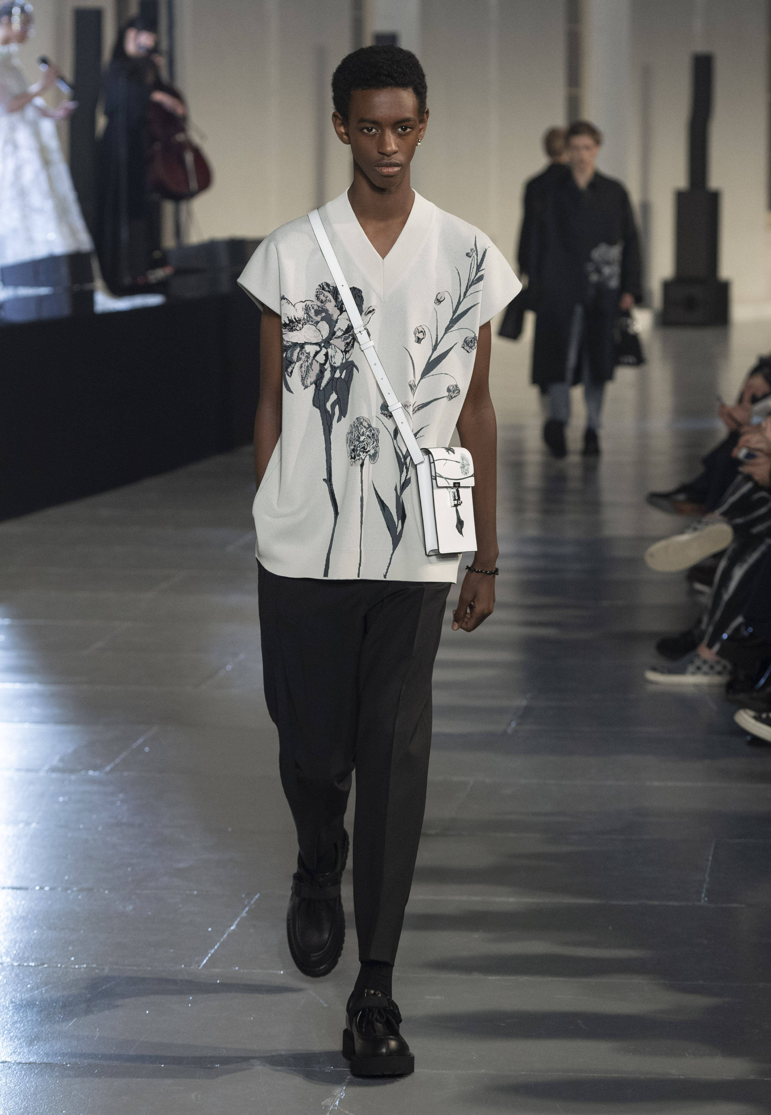 Valentino - Fall/Winter 2020-21 Men's Collection - Look 3