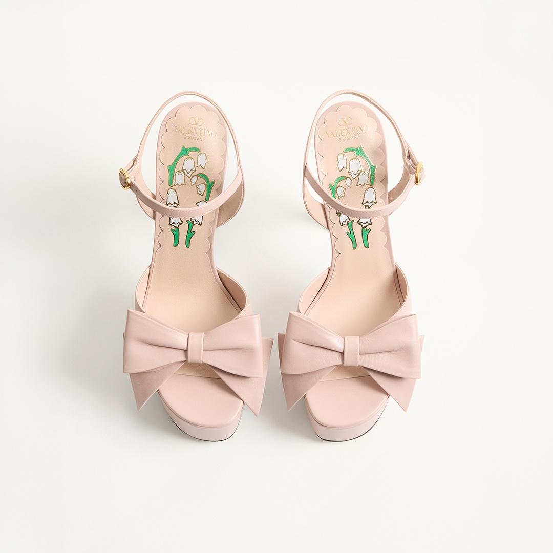 SHELF - W SHOES - BOWOW