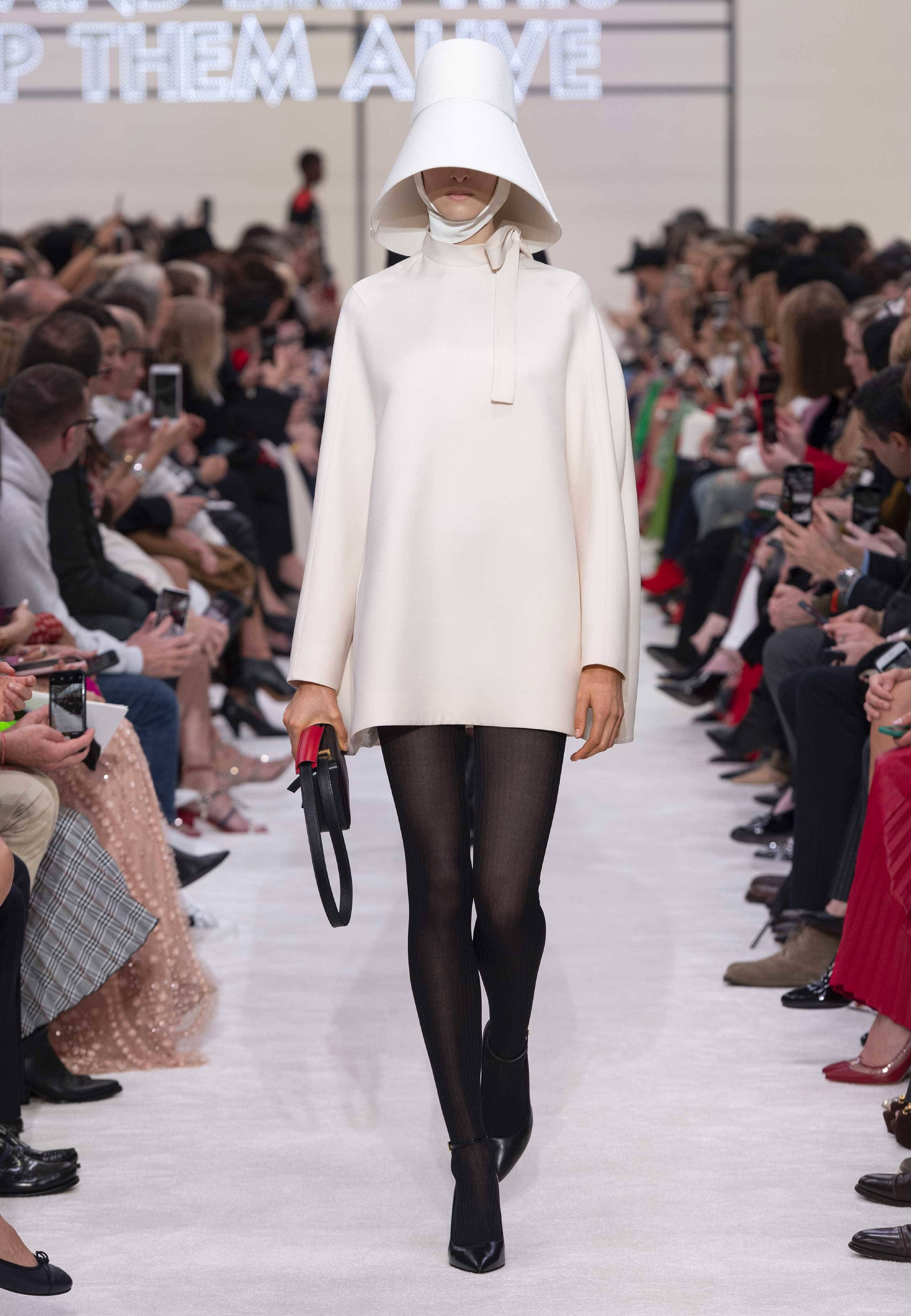 Valentino - Autumn/Winter 2019-20 Women's Collection - Look 3