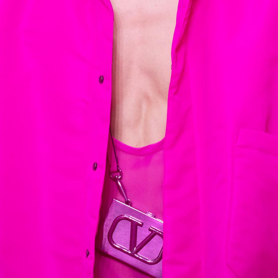 VALENTINO ピンク レース 半袖トップス Valentino Pink PP Collection Fall/Winter 2022-2023 | Valentino