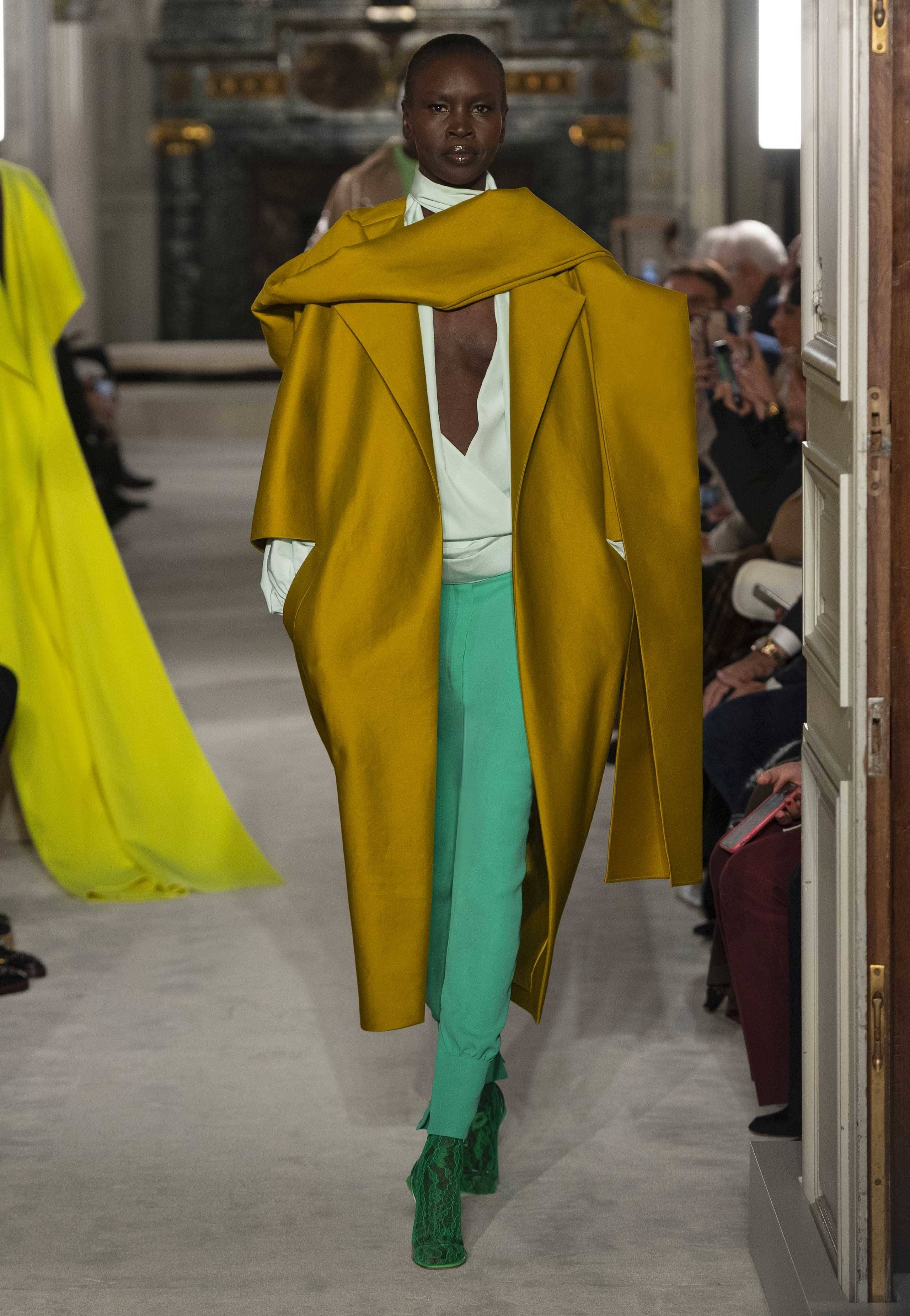 Valentino - Haute Couture Spring/Summer 2019 - Look 4