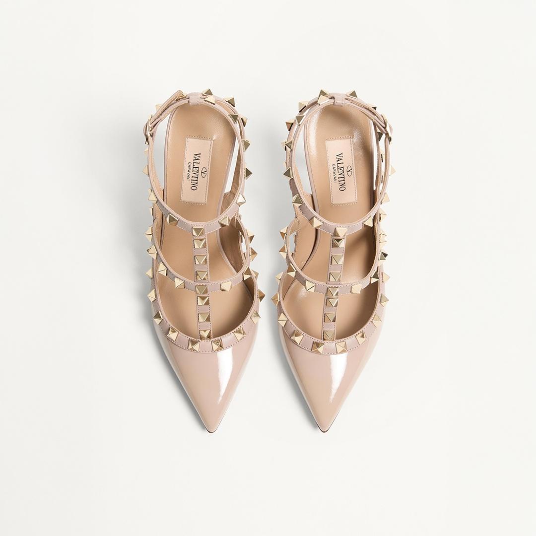 ROCKSTUD PUMPS - Shoes