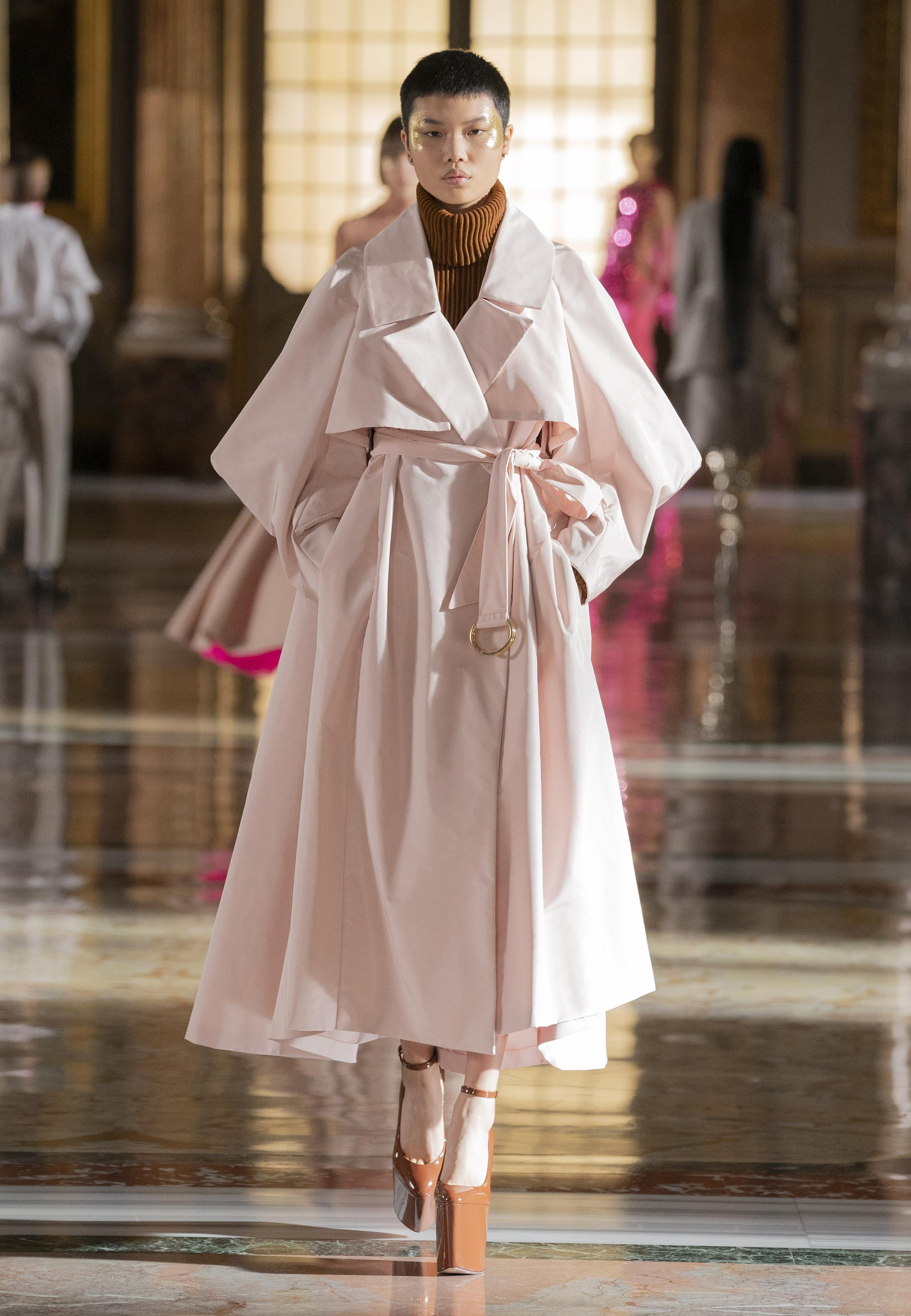 Valentino - Haute Couture Spring/Summer 2021 - Look 9