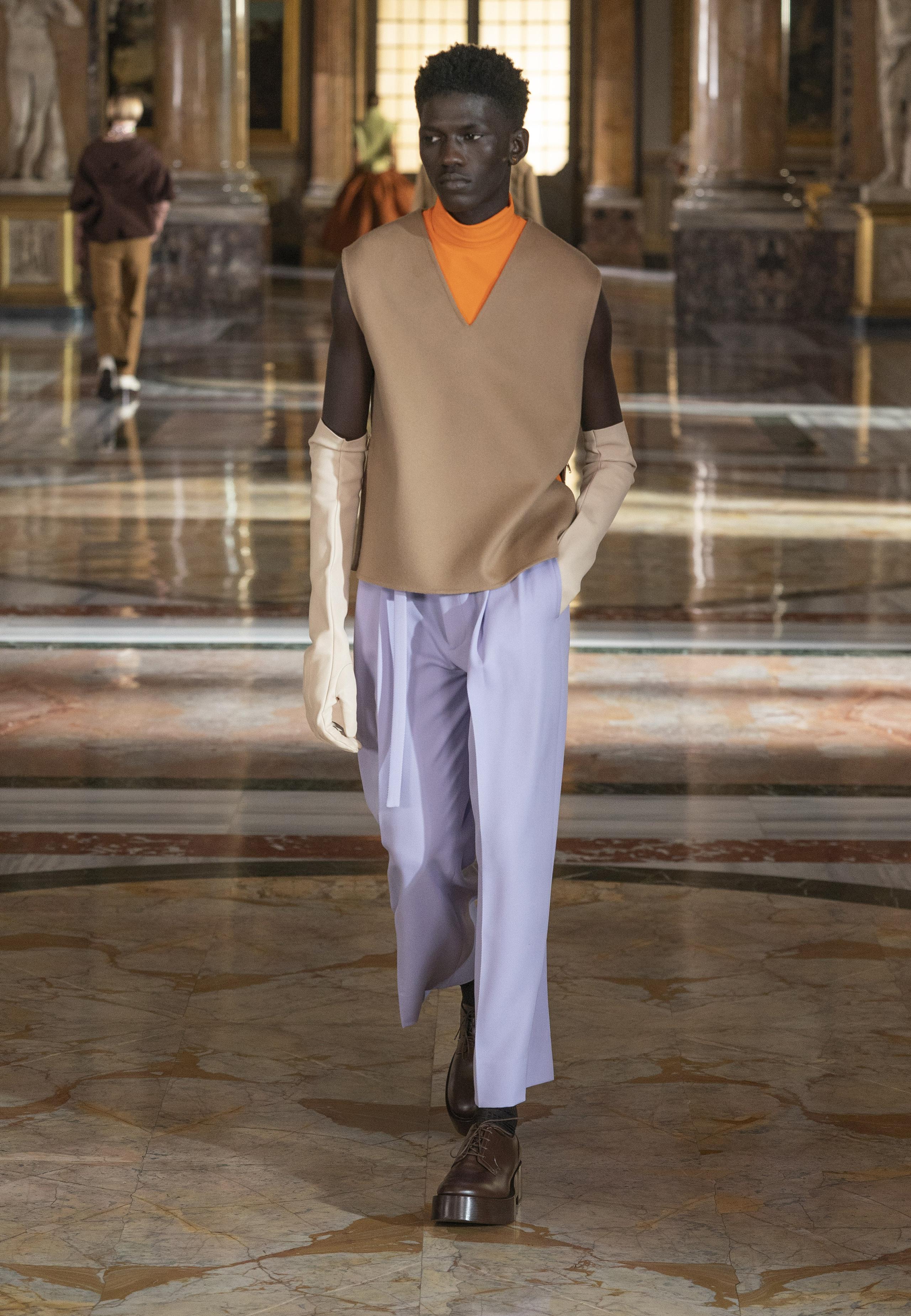 Valentino - Haute Couture Spring/Summer 2021 - Look 37