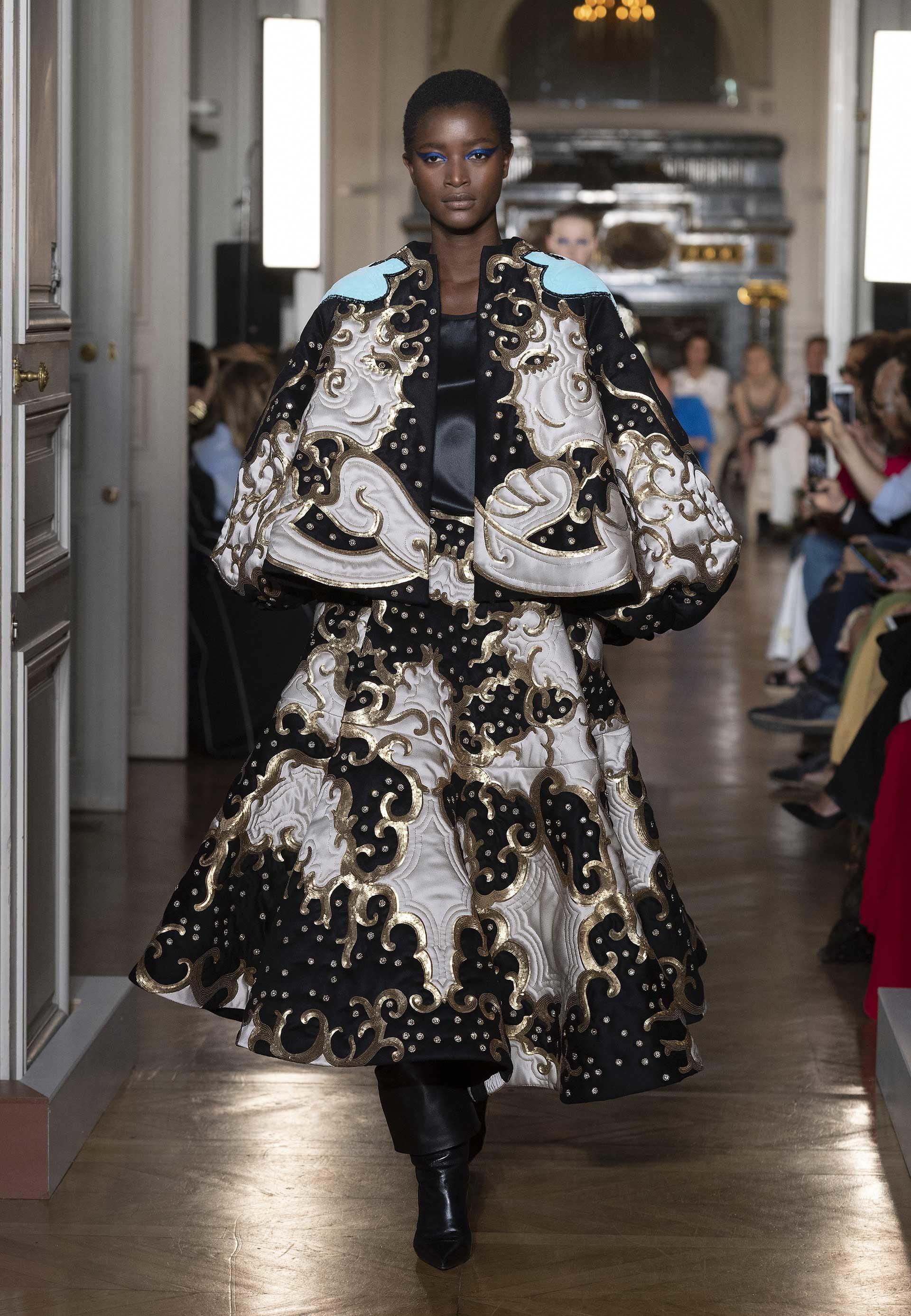 Valentino - Haute Couture Autumn/Winter 2018-19 - Look 18