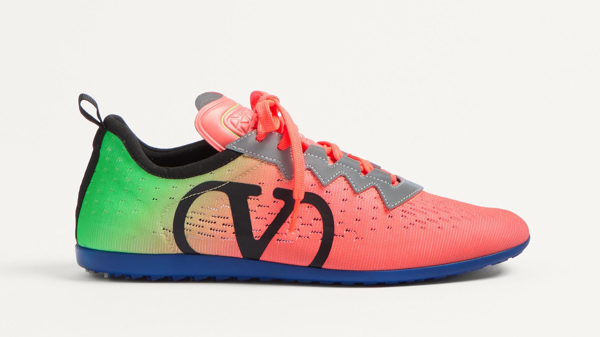 ヴァレンティノchromathom sneaker VALENTINO GARAVANI Chromathon Logo-Print Perforated-Leather