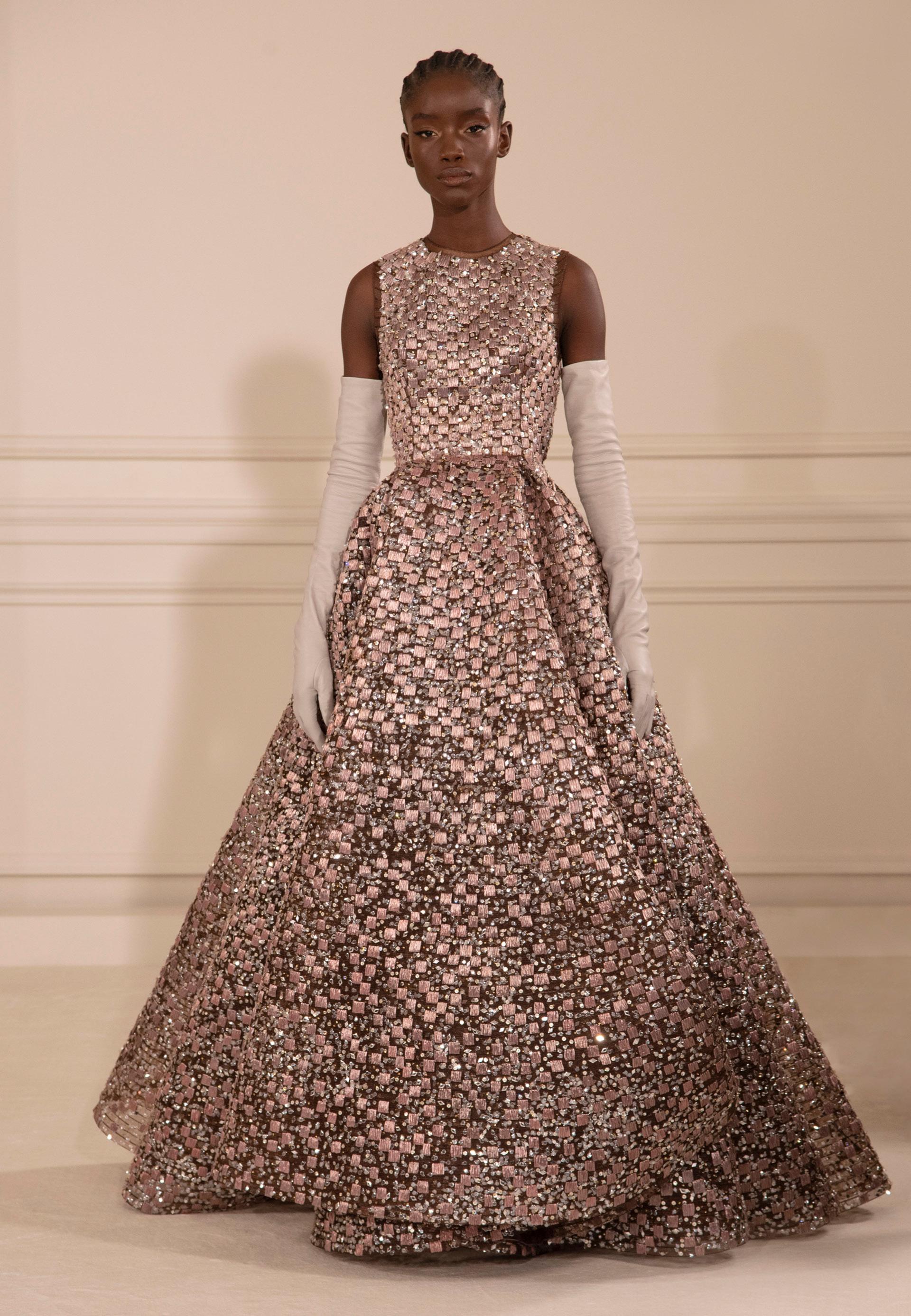 Valentino Haute Couture SS 22: Valentino Anatomy of Couture