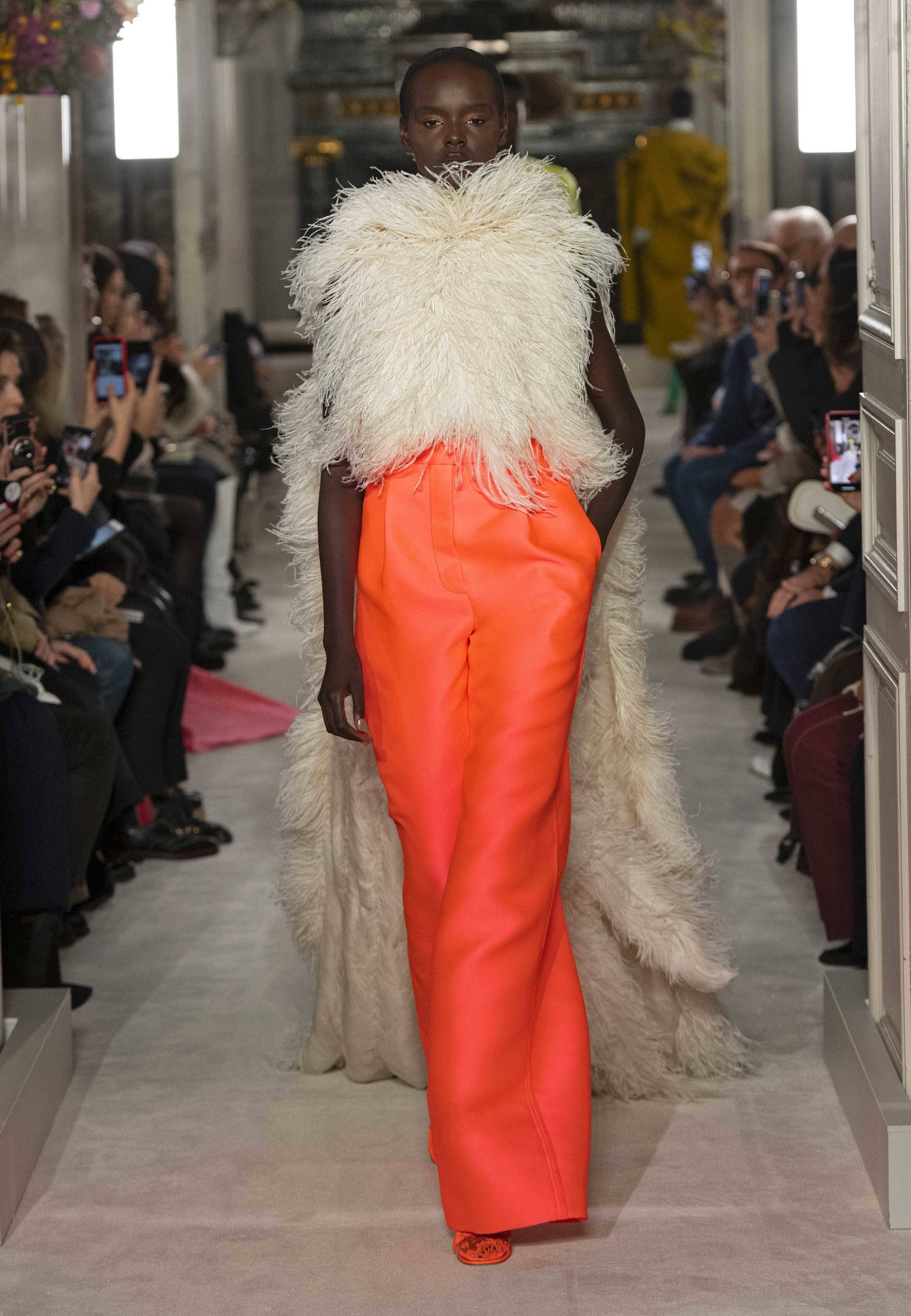 Valentino - Haute Couture Spring/Summer 2019 - Look 2