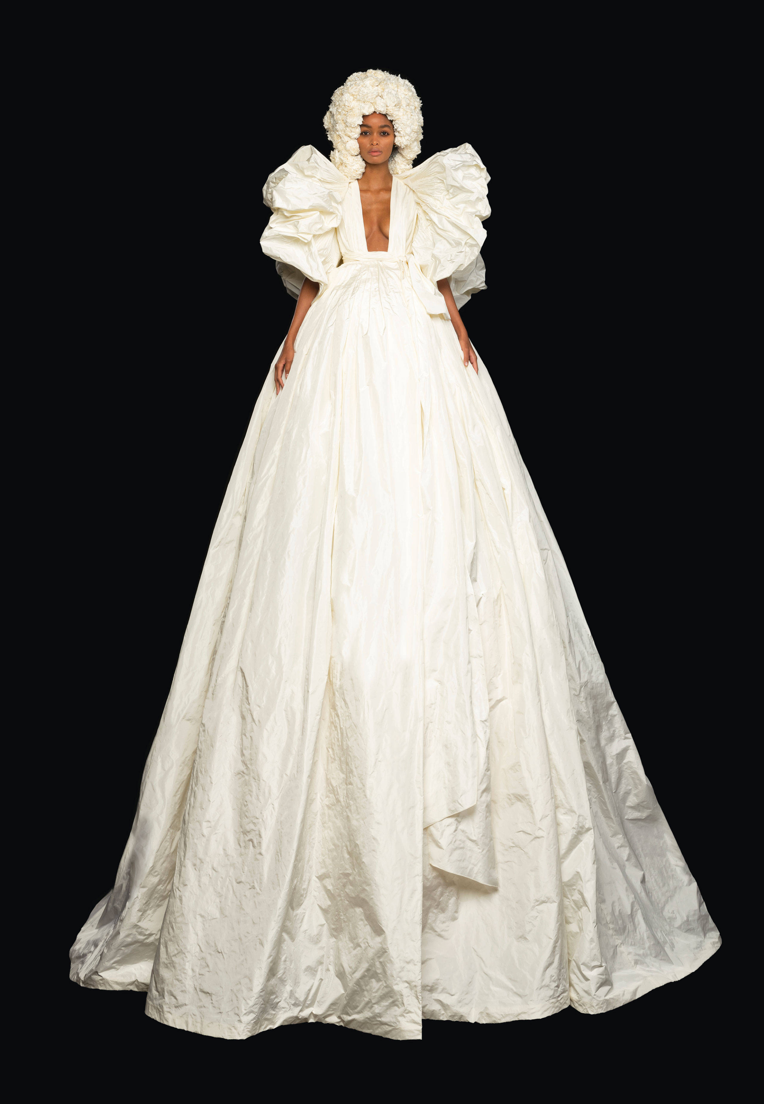 Valentino - Haute Couture Autumn/Winter 2020-21 - Look 1