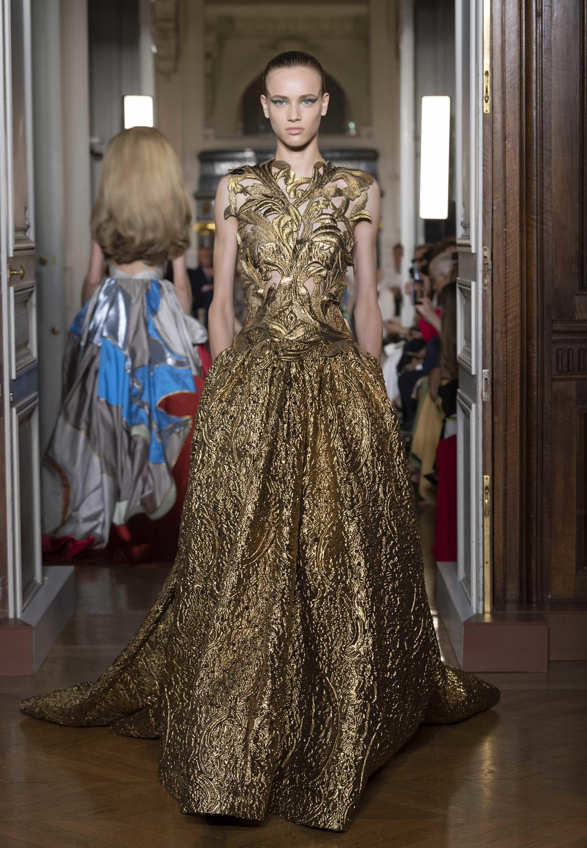 Valentino - Haute Couture Autumn/Winter 2018-19 - Look 56