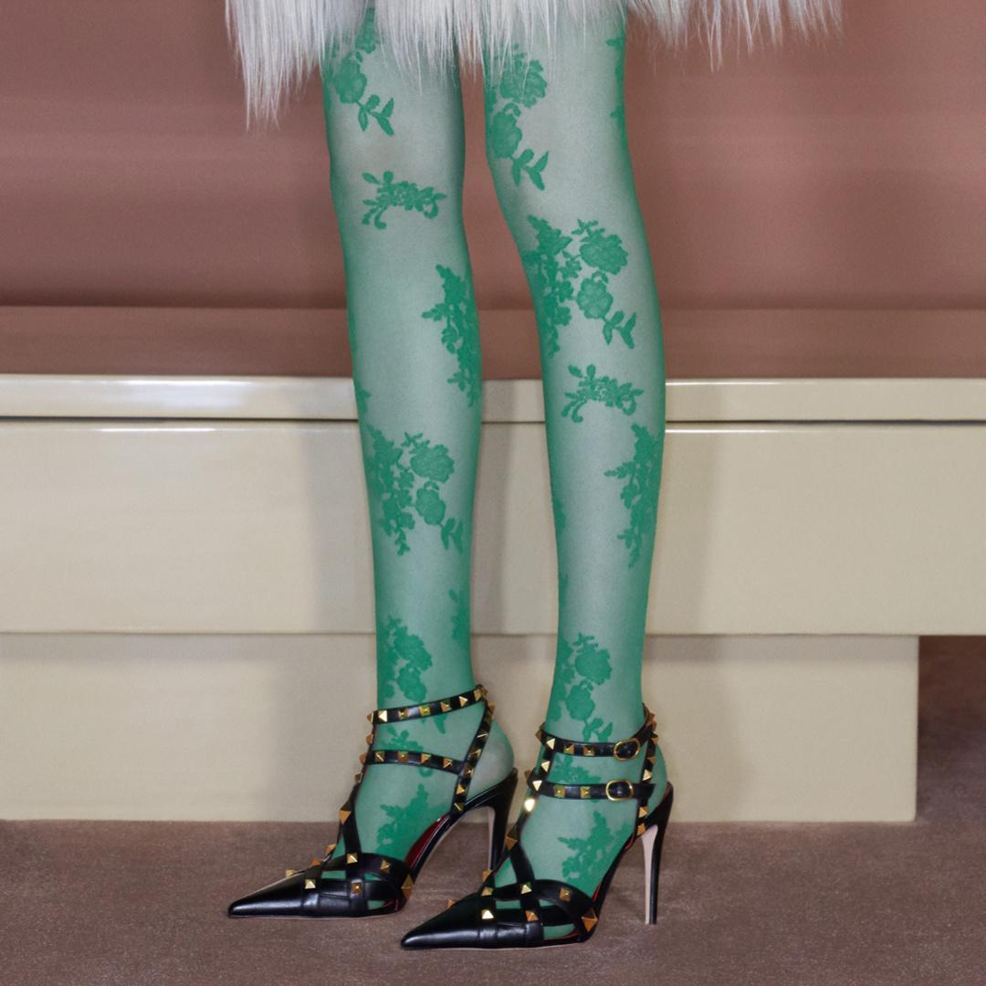 SHELF - W SHOES - STUDDY