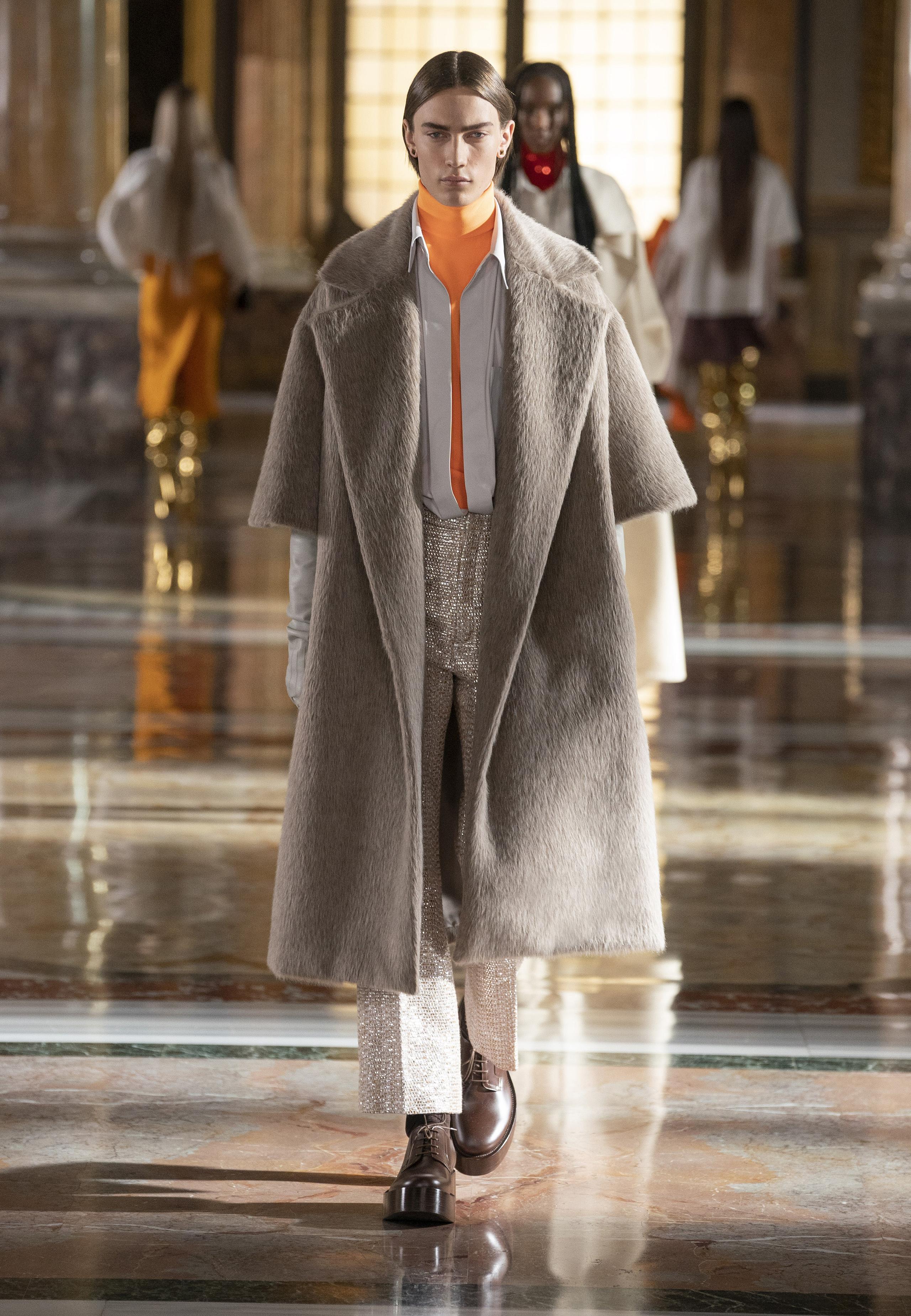 Valentino - Haute Couture Spring/Summer 2021 - Look 44