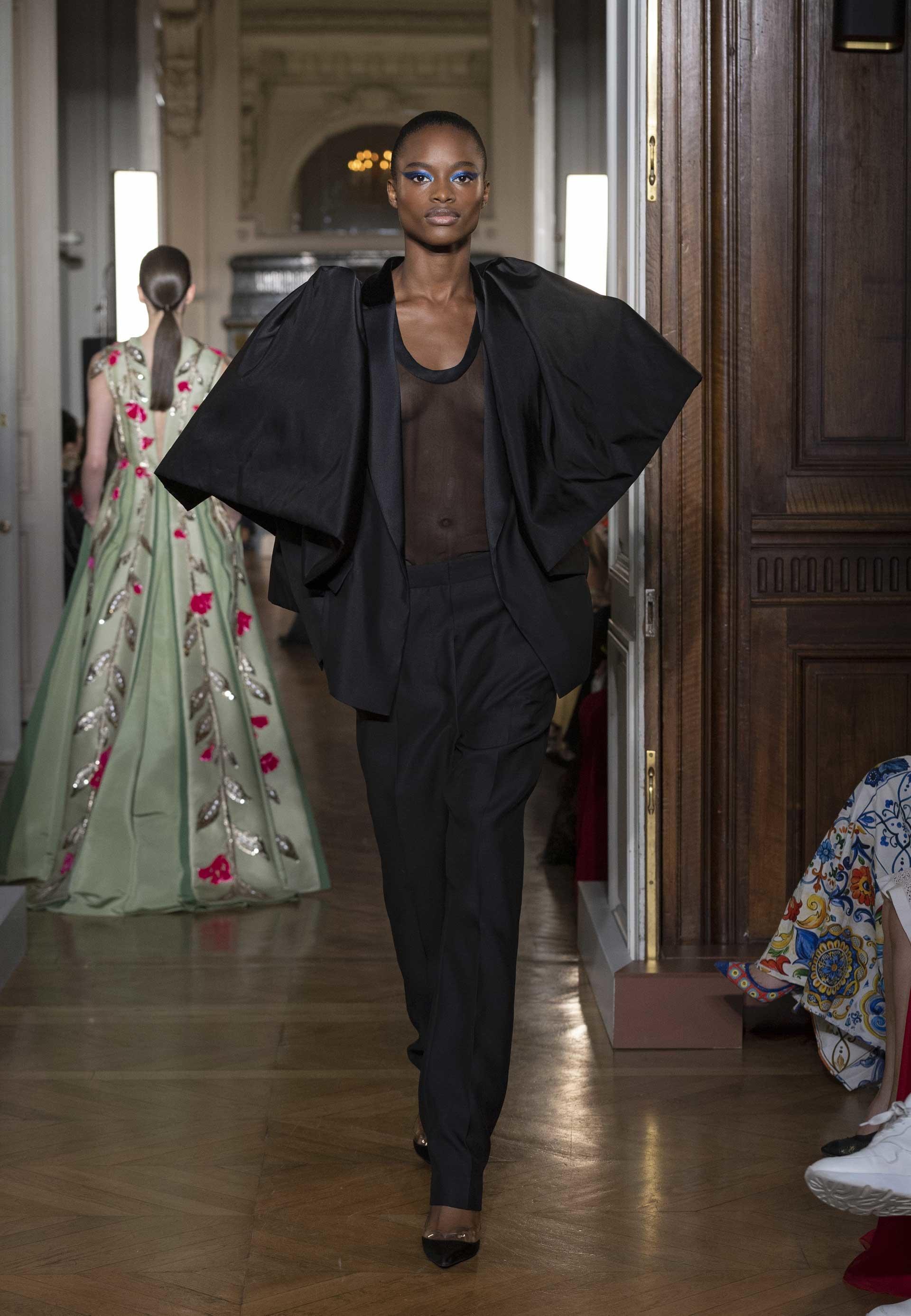 Valentino - Haute Couture Autumn/Winter 2018-19 - Look 38