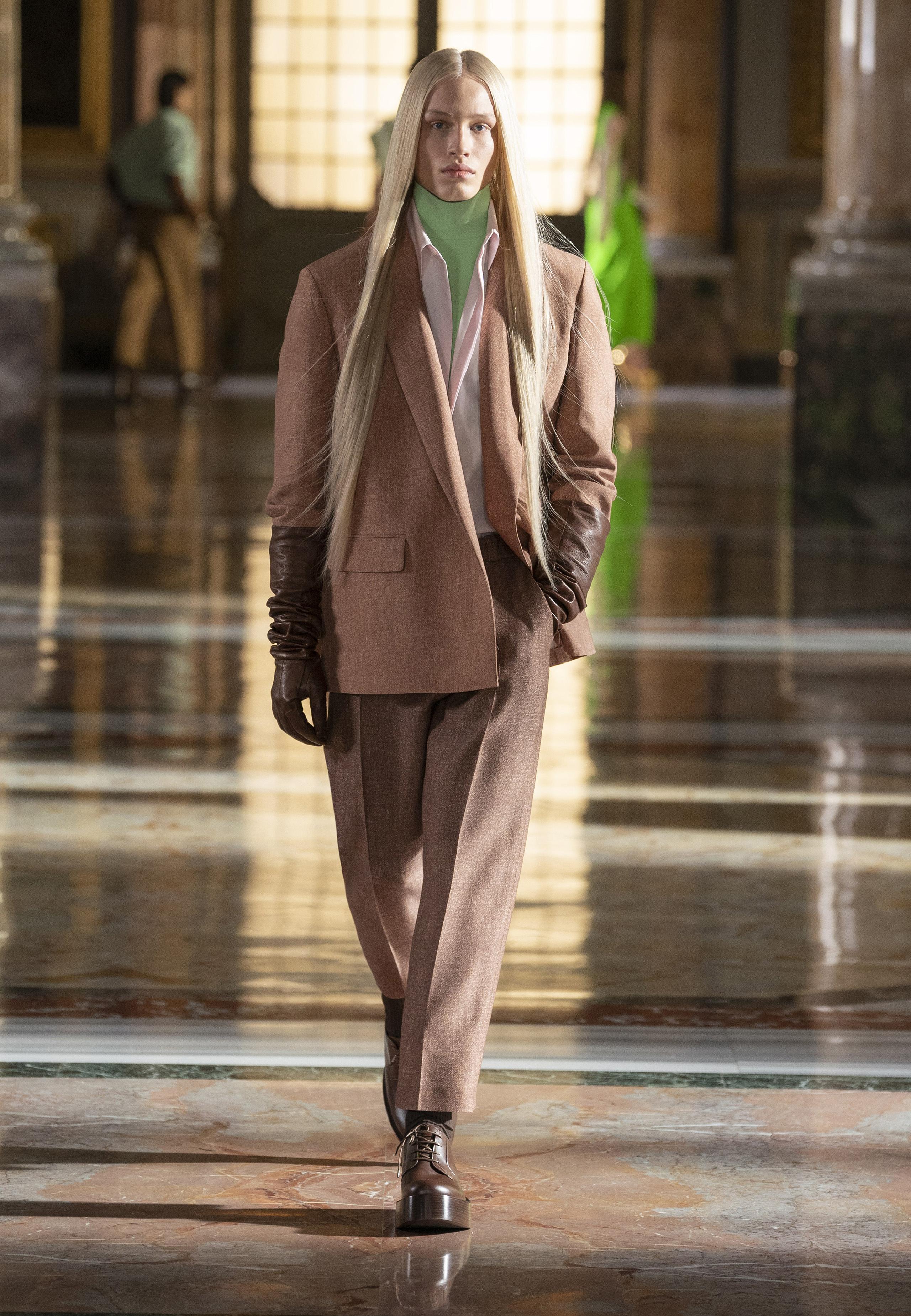 Valentino - Haute Couture Spring/Summer 2021 - Look 32