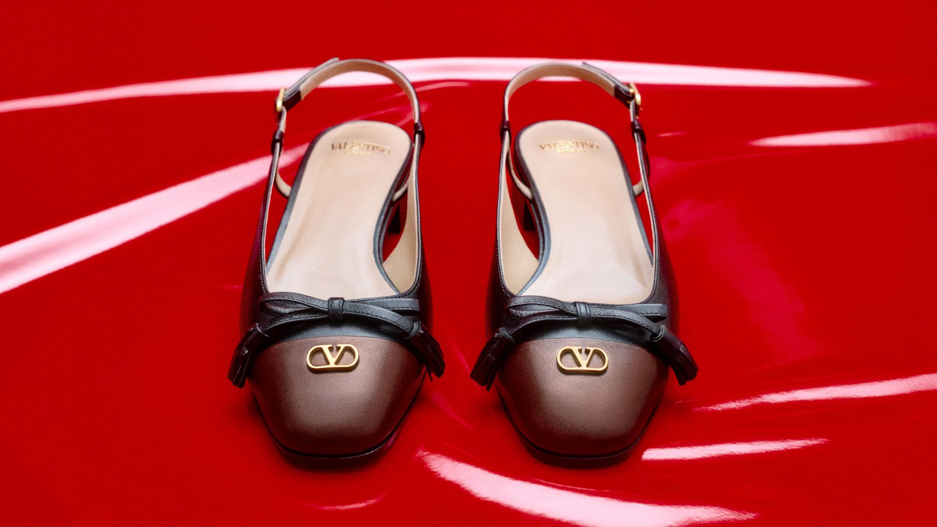 限定値下げ　VALENTINO GARAVANI アルコーブ　パンプス 楽天市場】未使用品 VALENTINO GARAVANI ロックスタッズ