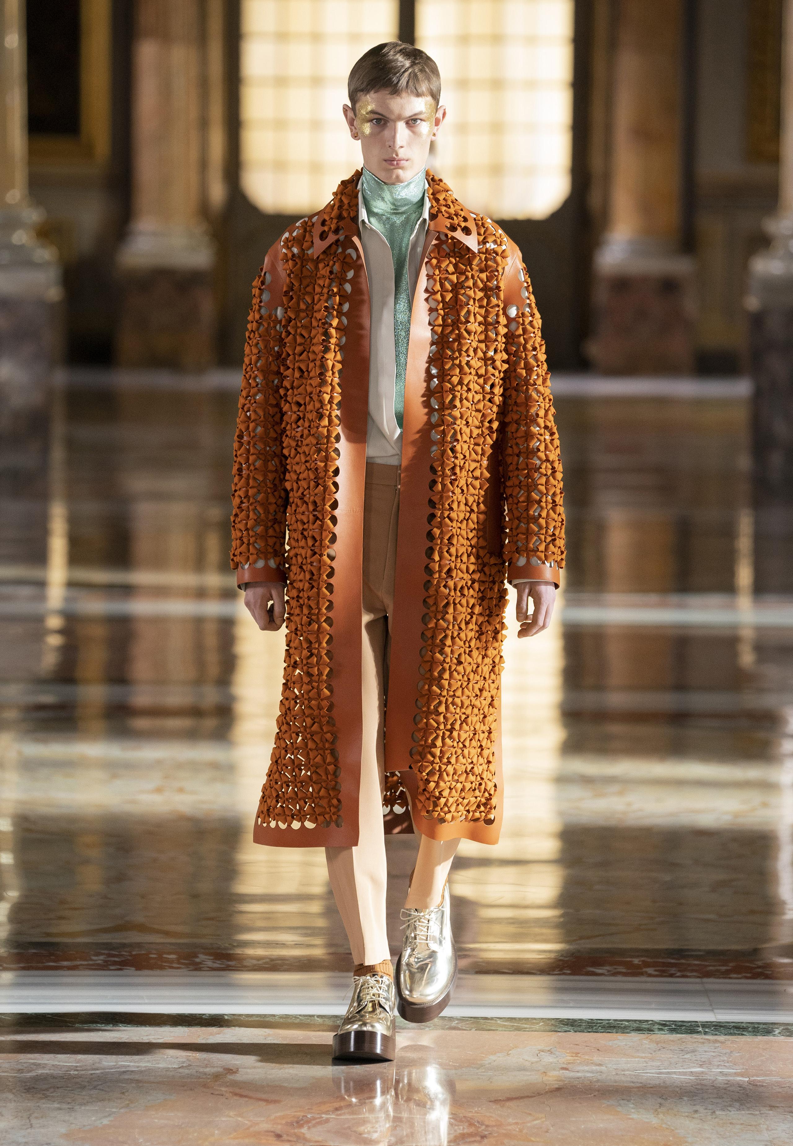 Valentino - Haute Couture Spring/Summer 2021 - Look 31