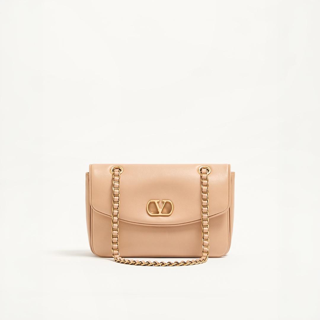 SHELF - W BAGS - DJUNA