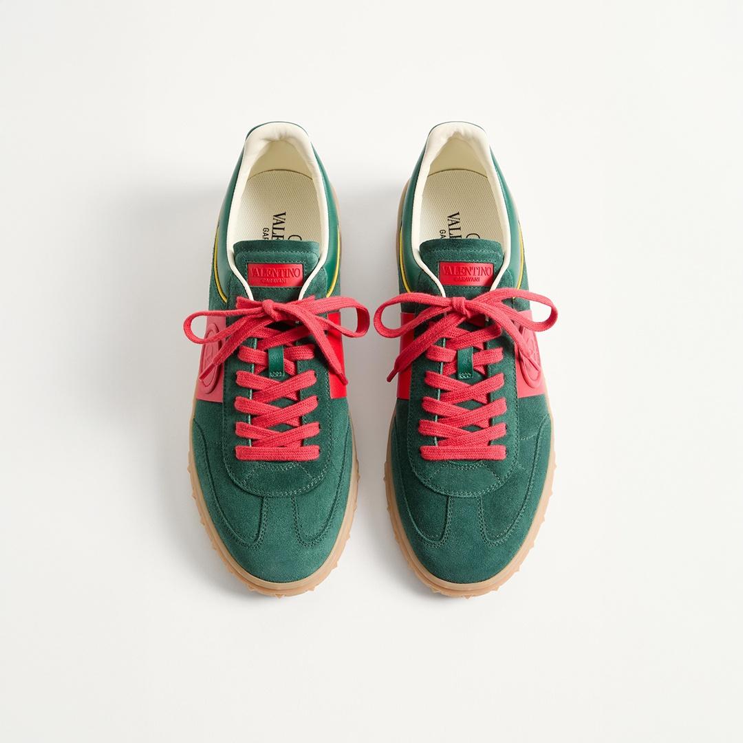 SHELF - UPVILLAGE - M