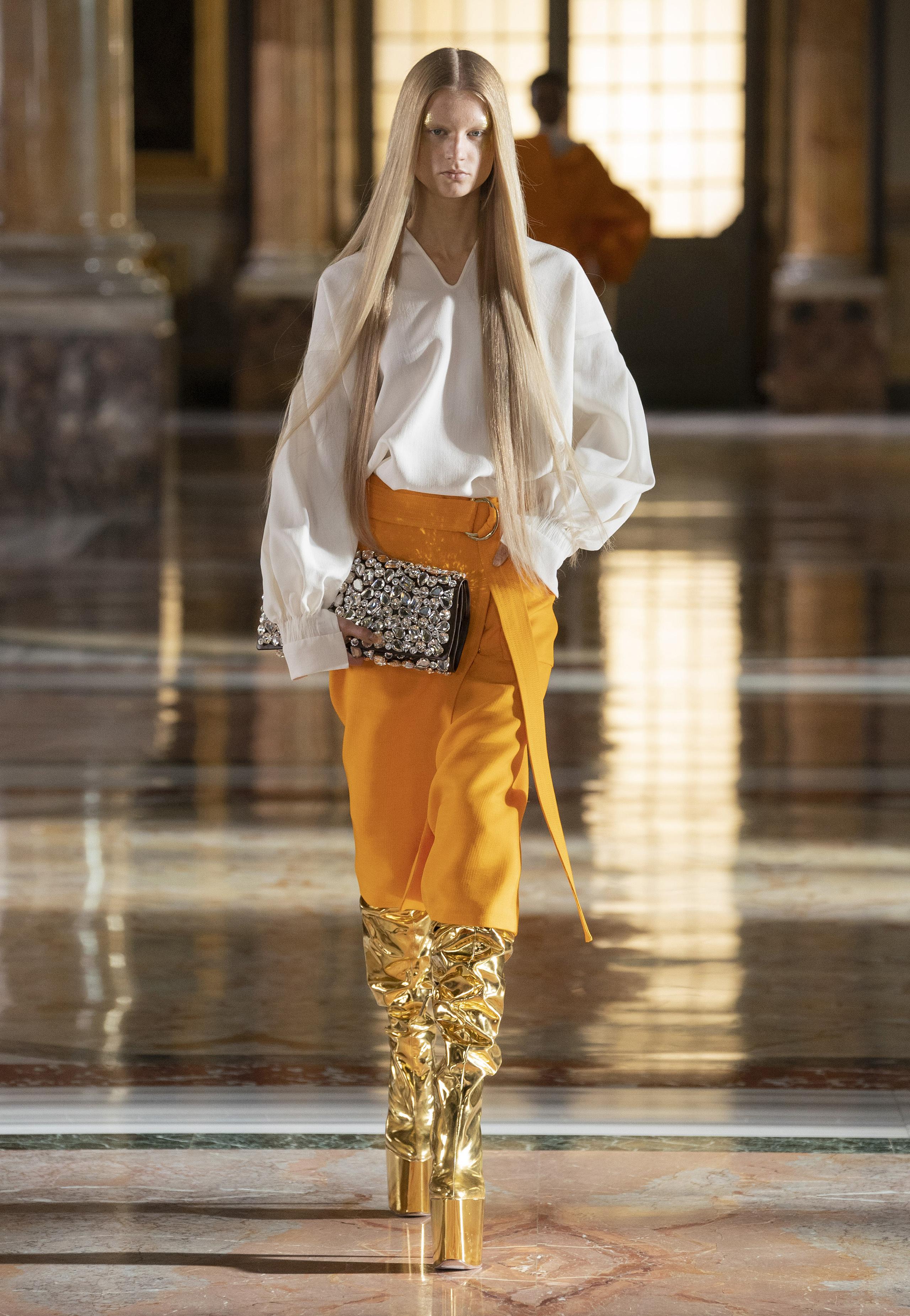 Valentino - Haute Couture Spring/Summer 2021 - Look 42