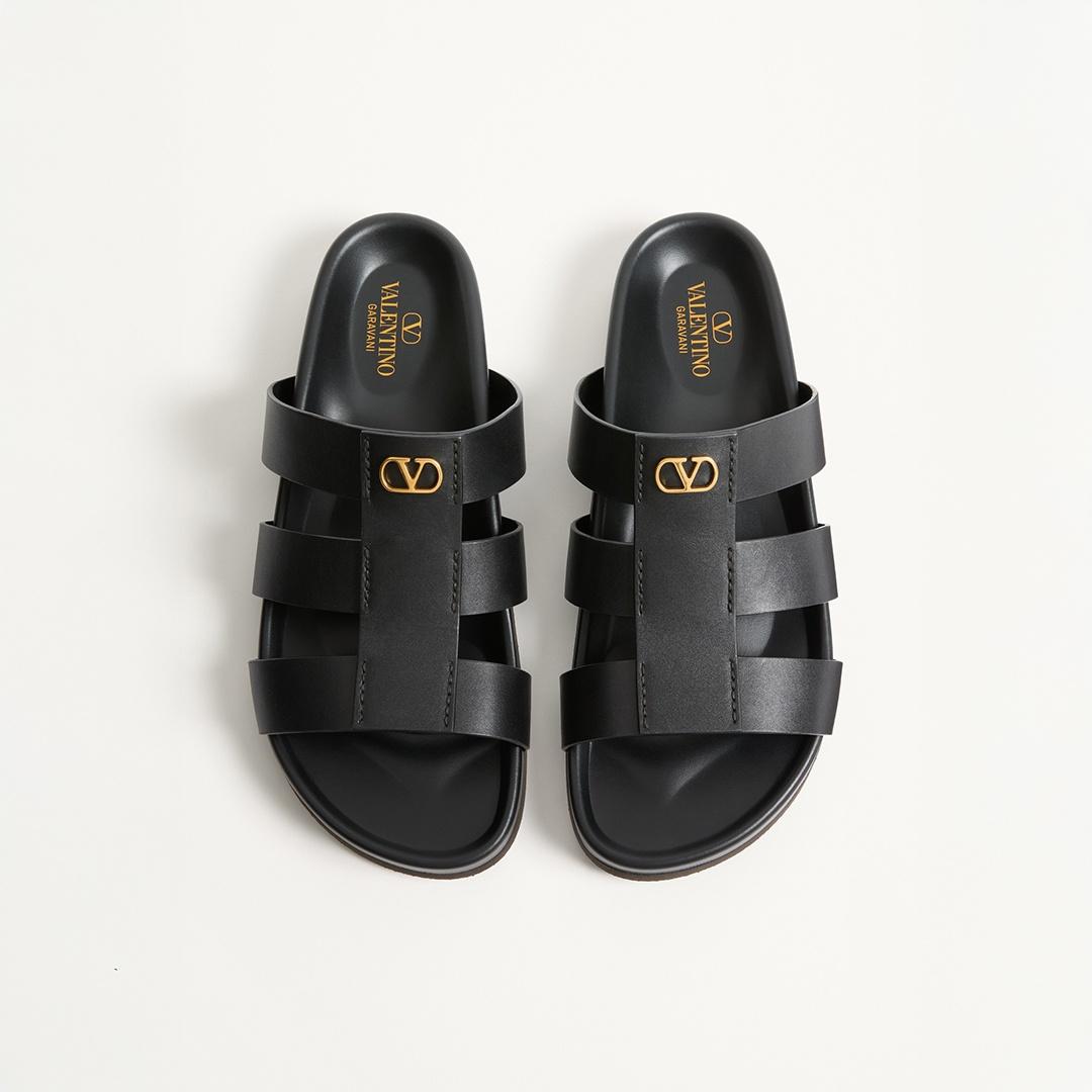 SHELF - M SHOES - SANDALS