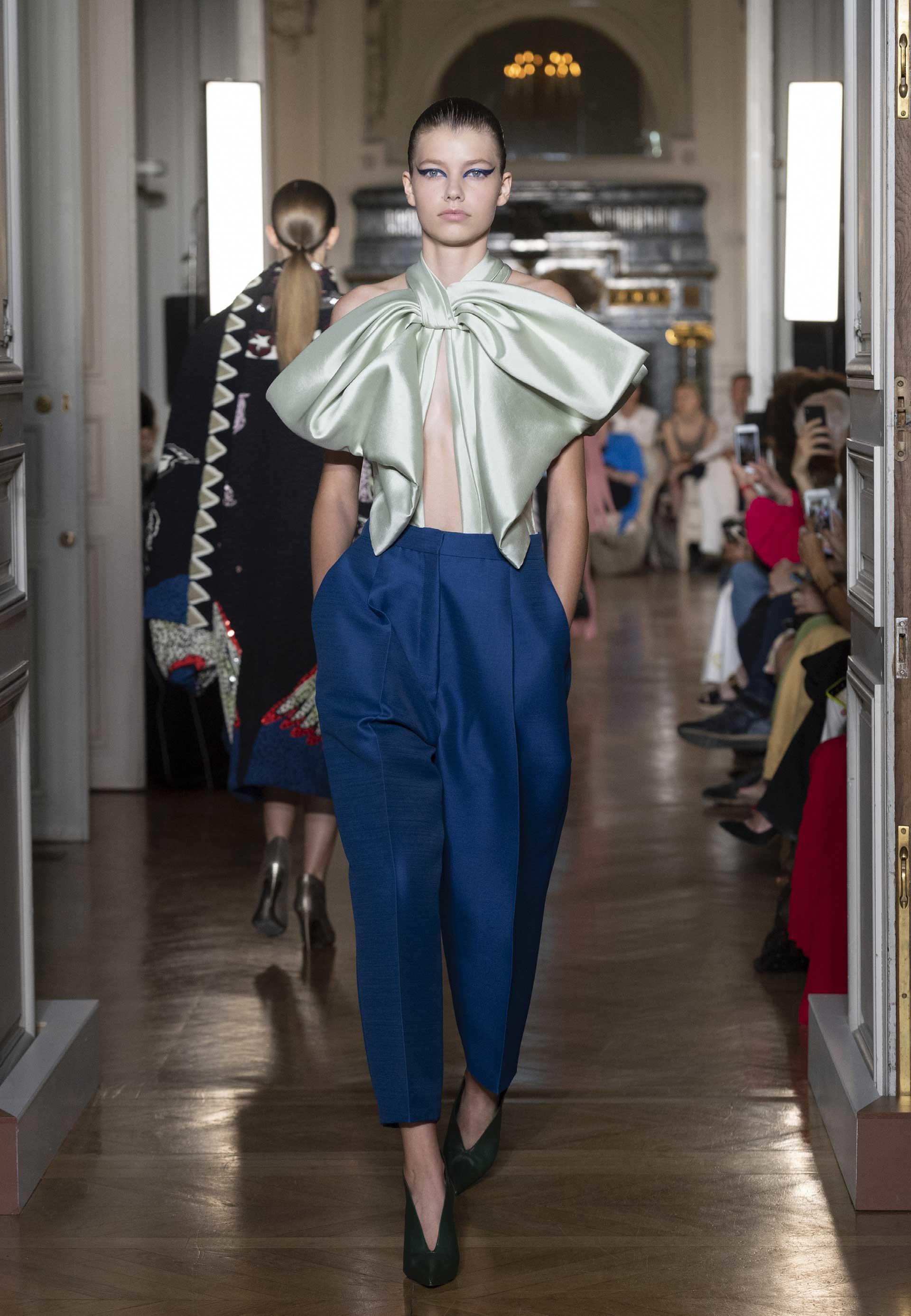 Valentino - Haute Couture Autumn/Winter 2018-19 - Look 15