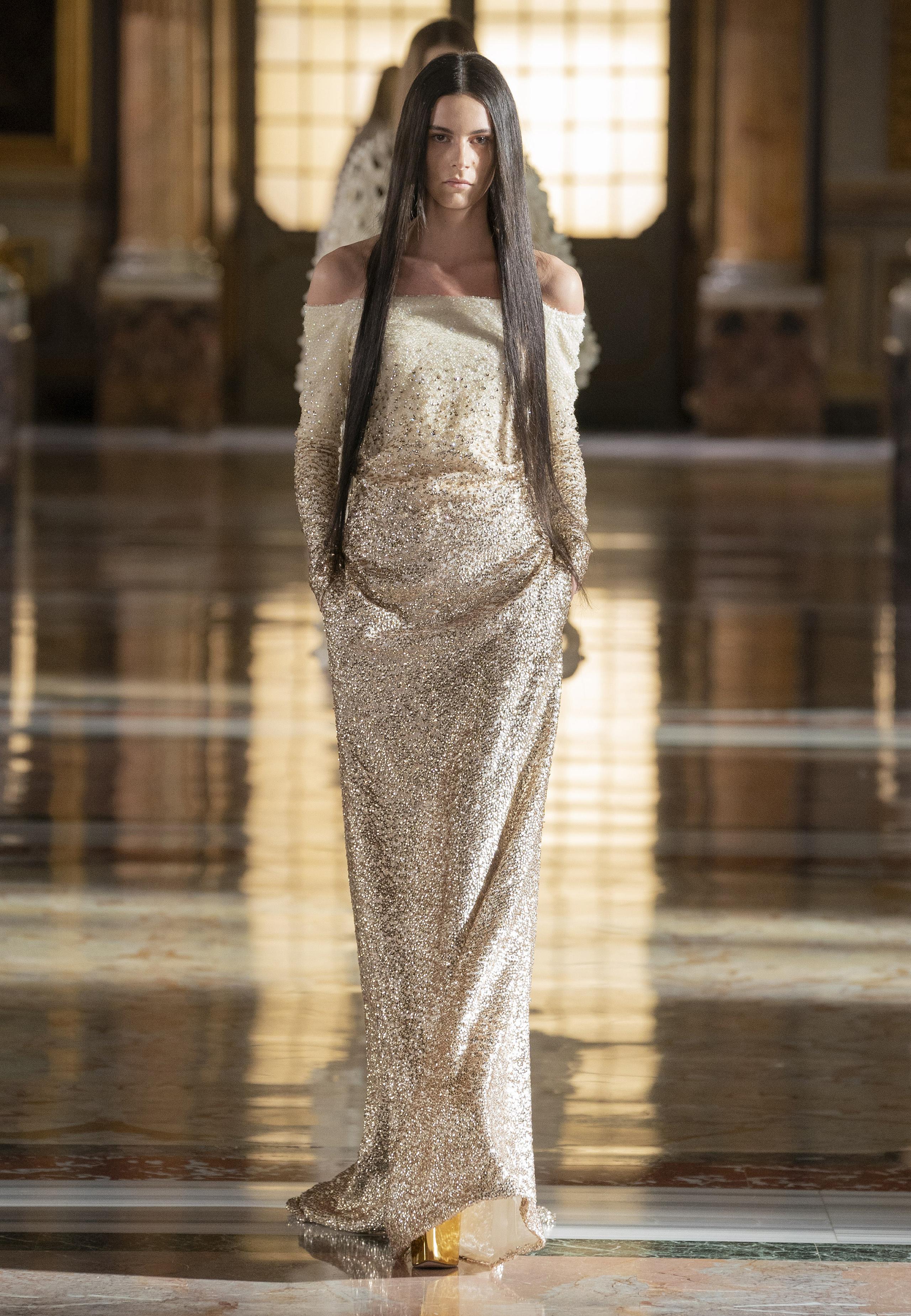 Valentino - Haute Couture Spring/Summer 2021 - Look 25