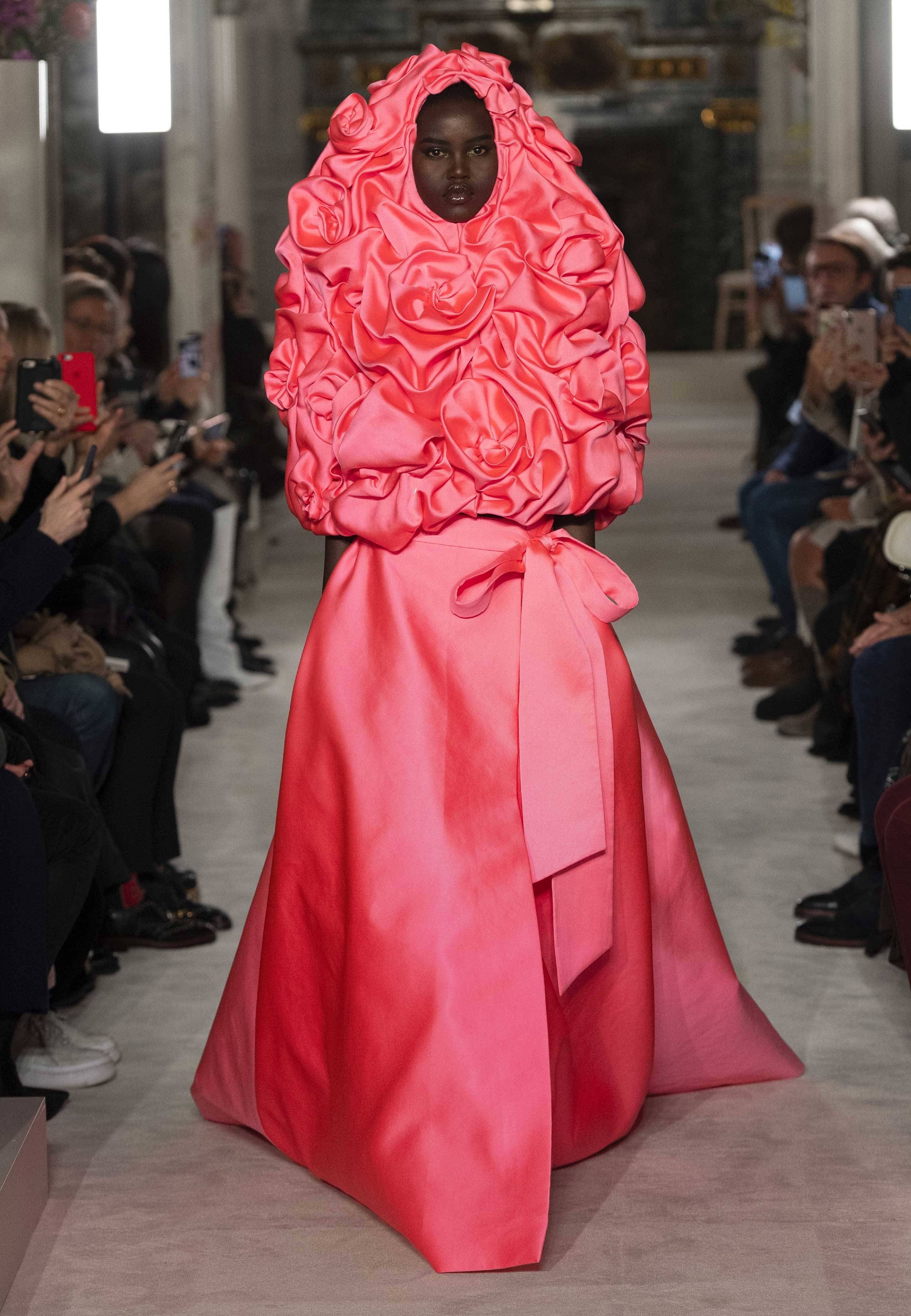 Valentino - Haute Couture Spring/Summer 2019 - Look 1